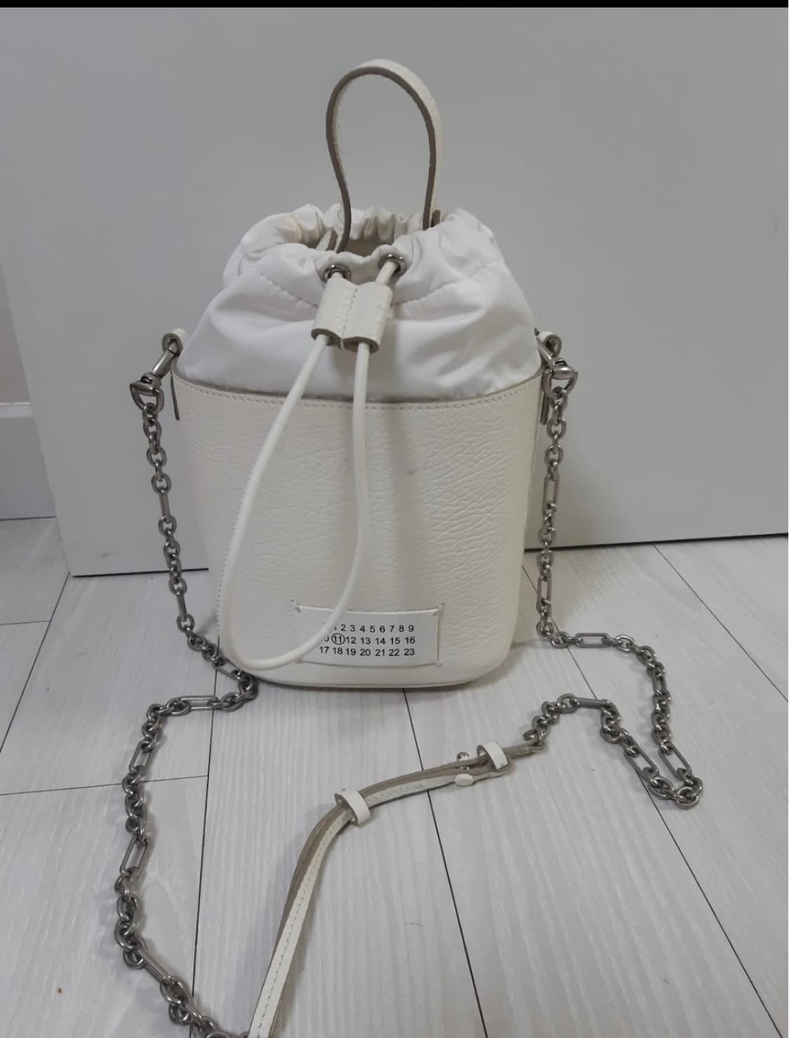 정품)메종 마르지엘라 5AC 화이트 버킷백 상품이미지2