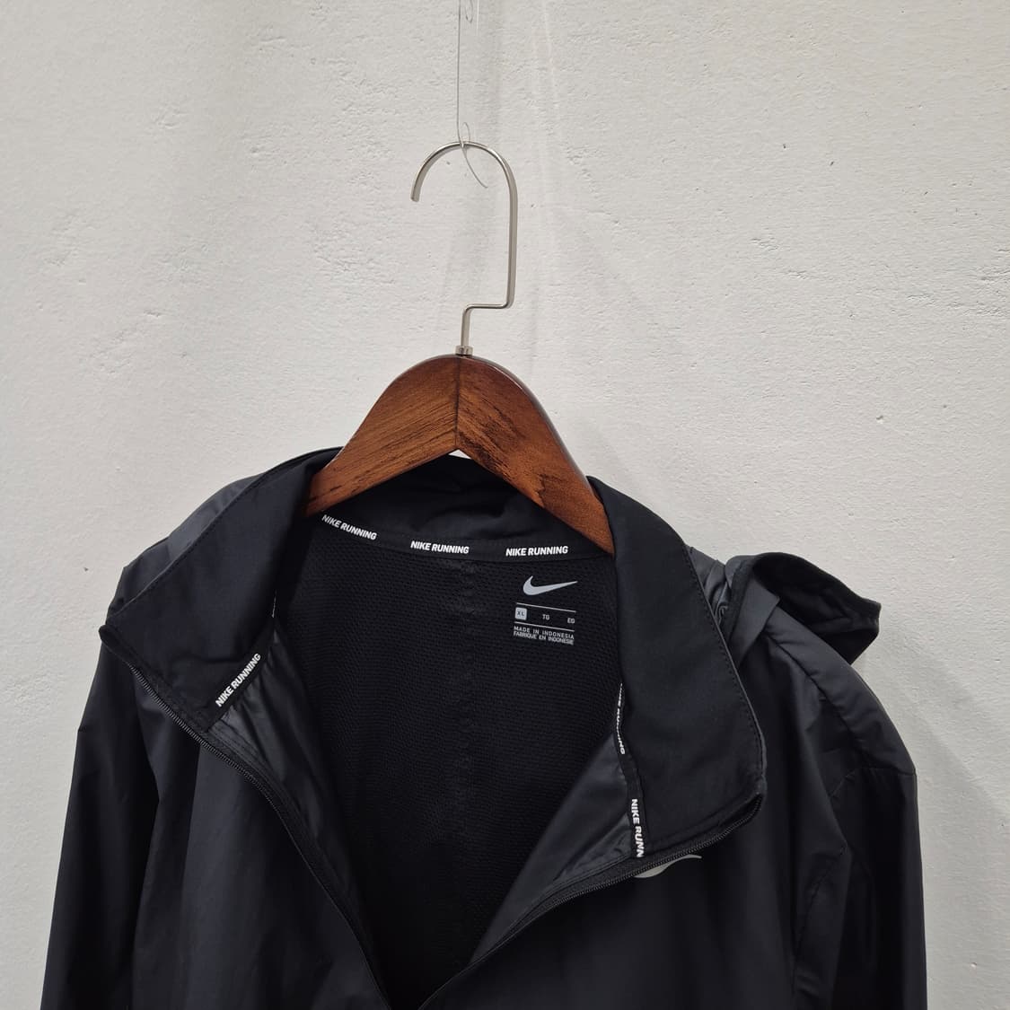 나이키 우먼스 에센셜 러닝 자켓 XL 상품이미지3