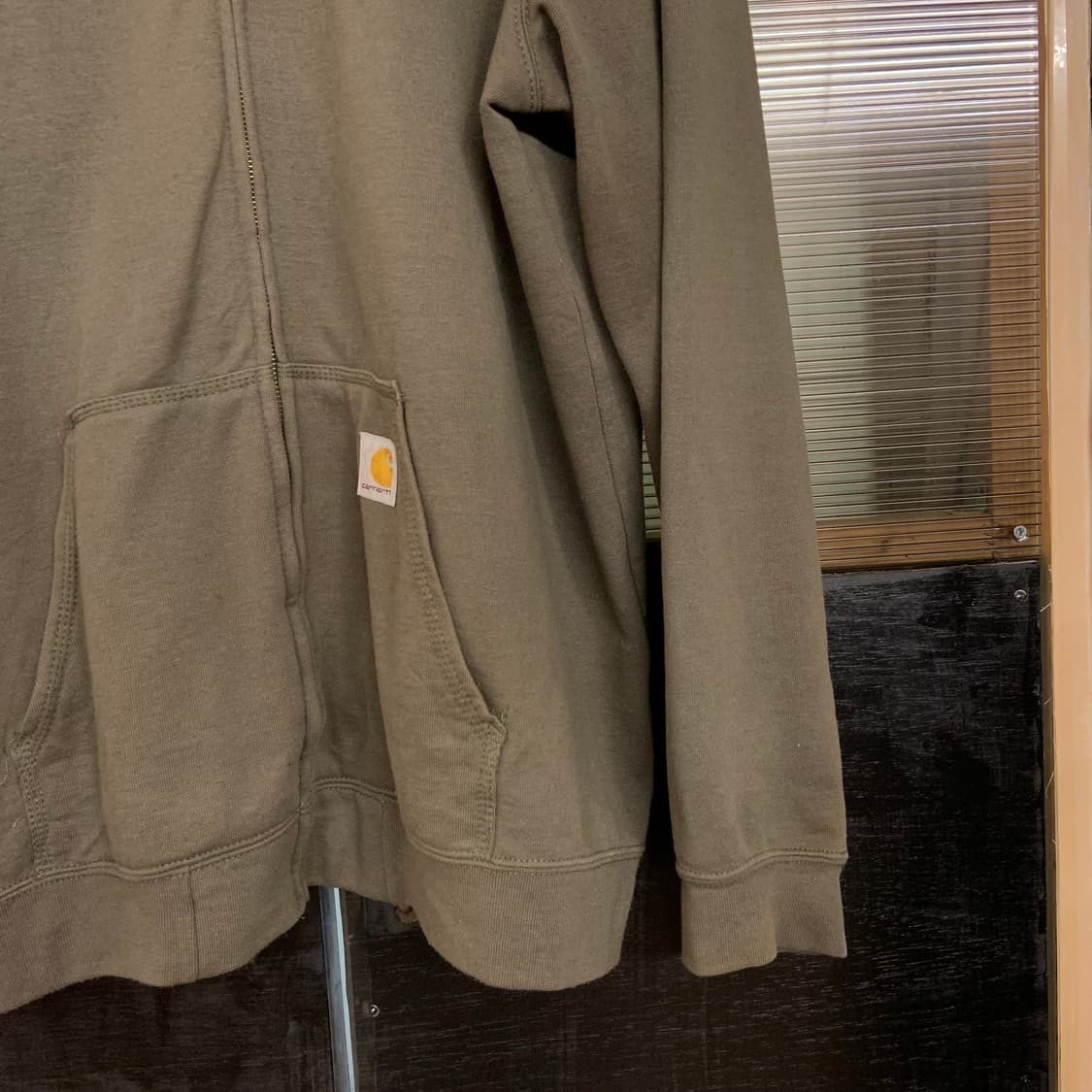 칼하트 카키 루즈핏 후드집업 상품이미지3