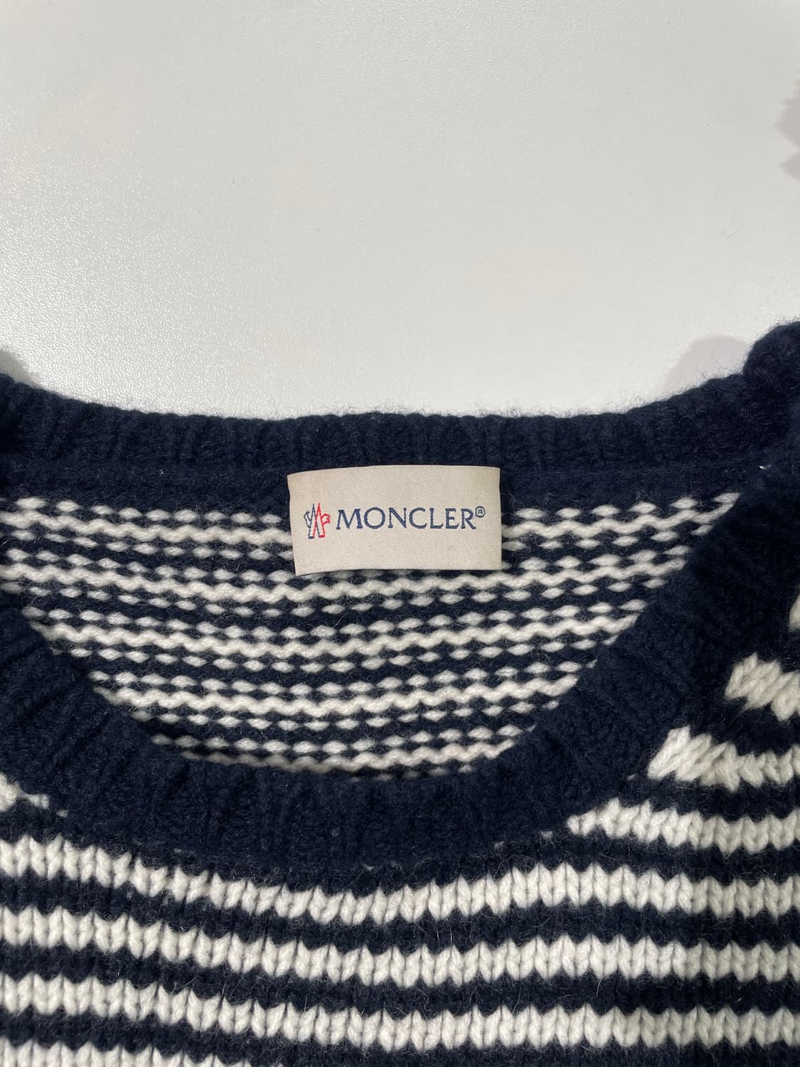 몽클레르 다크 네이비 패치 로고 스트라이프 스웨터 상품이미지7