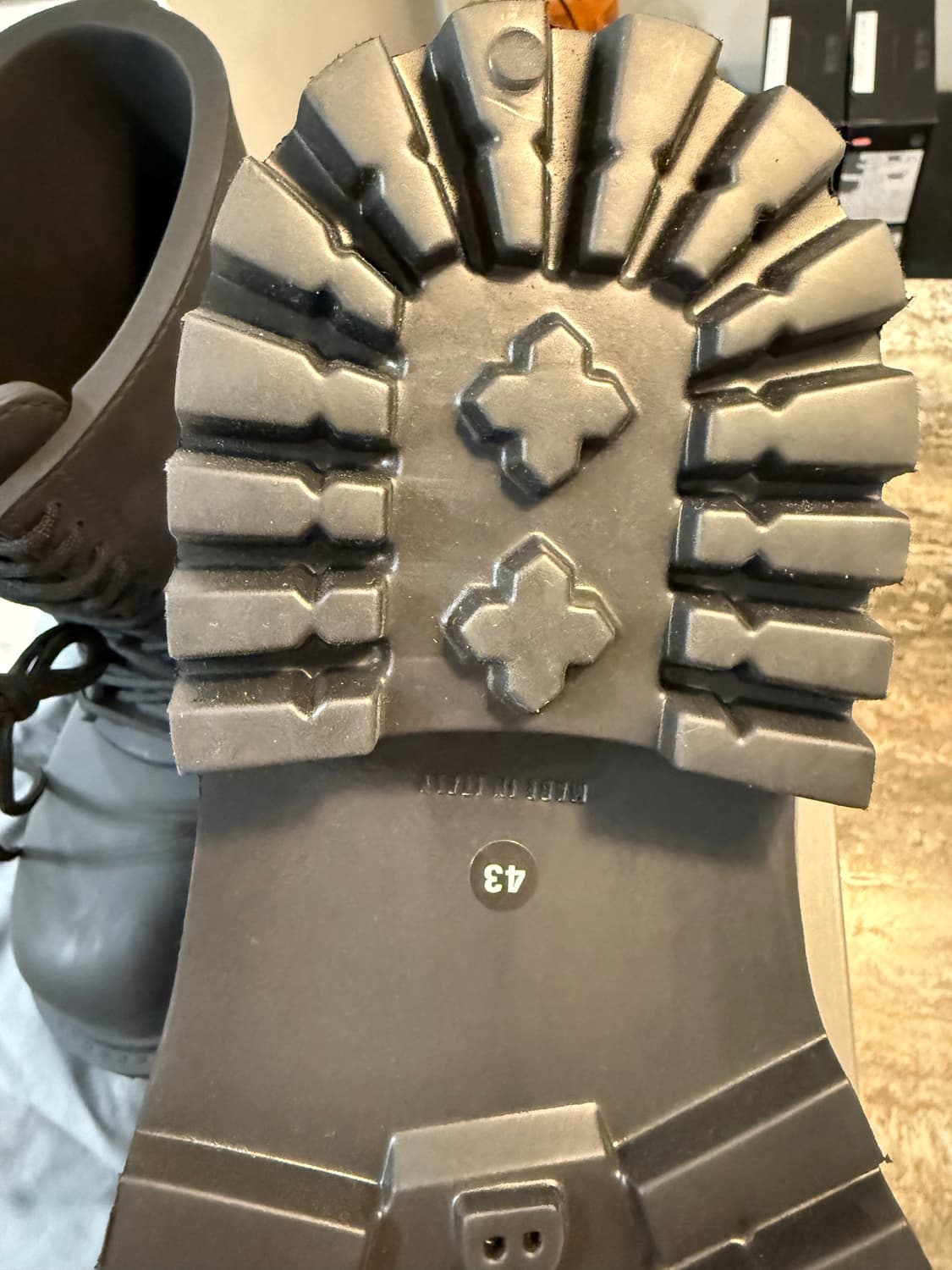 [43] 발렌시아가 스테로이드 부츠 상품이미지4