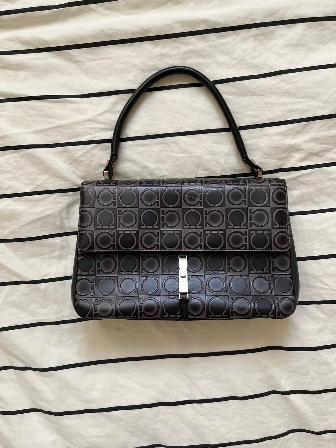 페라가모 간치니 미니백 상품이미지1