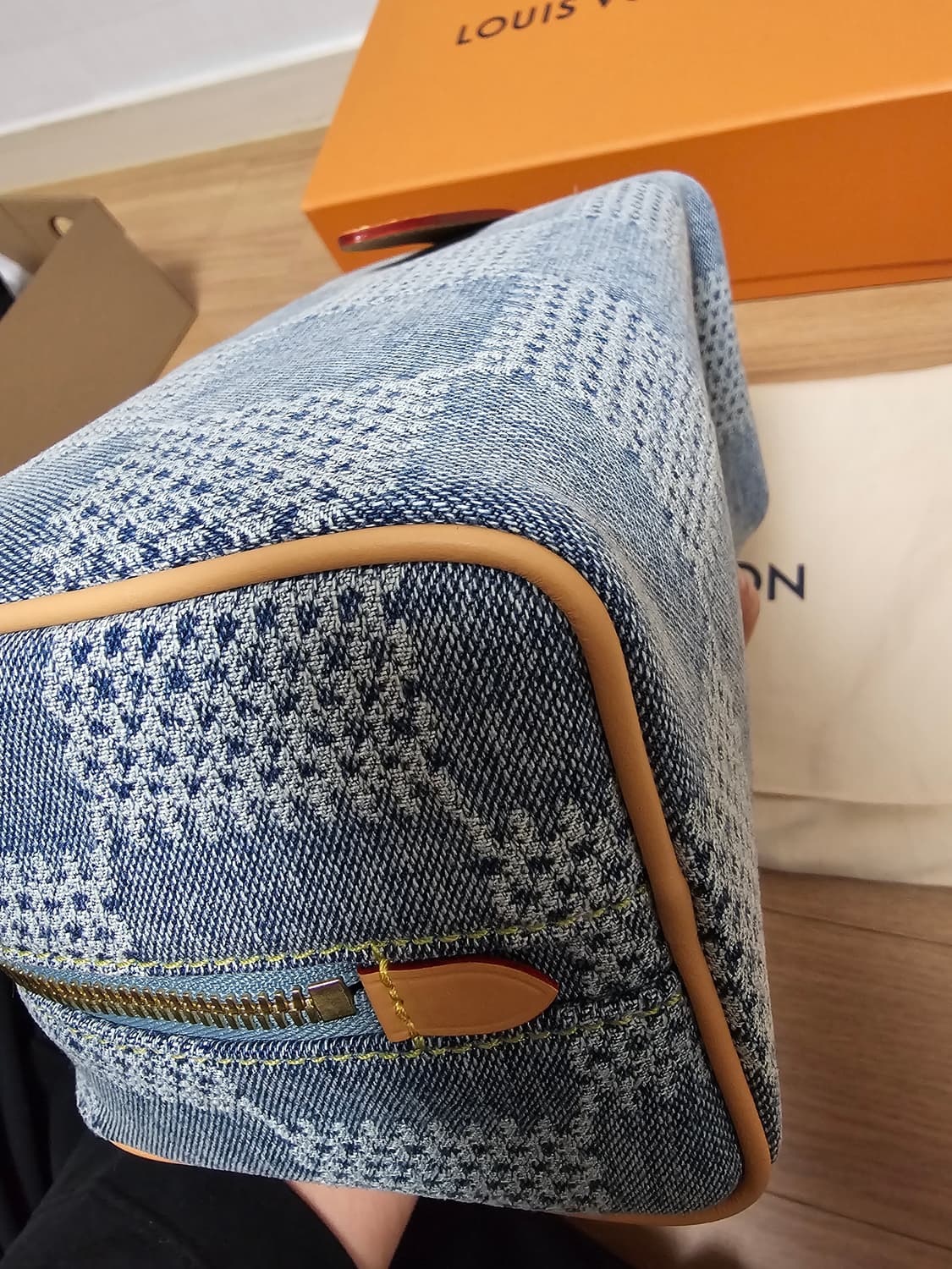 루이비통 퍼렐 한정판 데님 돕키트 클러치백 (새상품) 상품이미지6