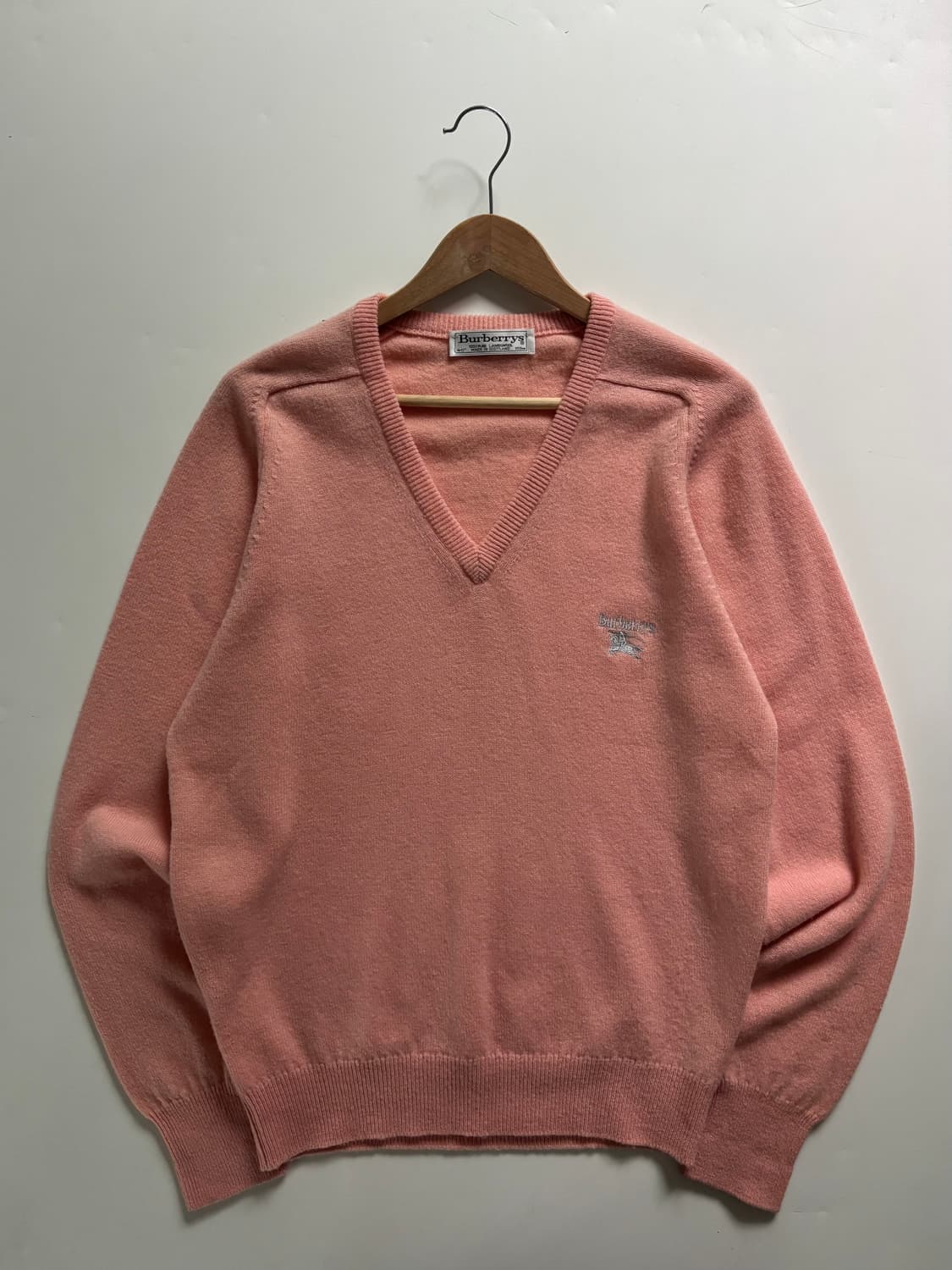 Burberry 버버리 연핑크 램스울 브이넥 니트 상품이미지3
