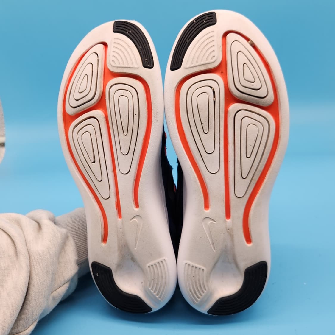 oo 나이키 루나스텔로스 운동화250  상품이미지3