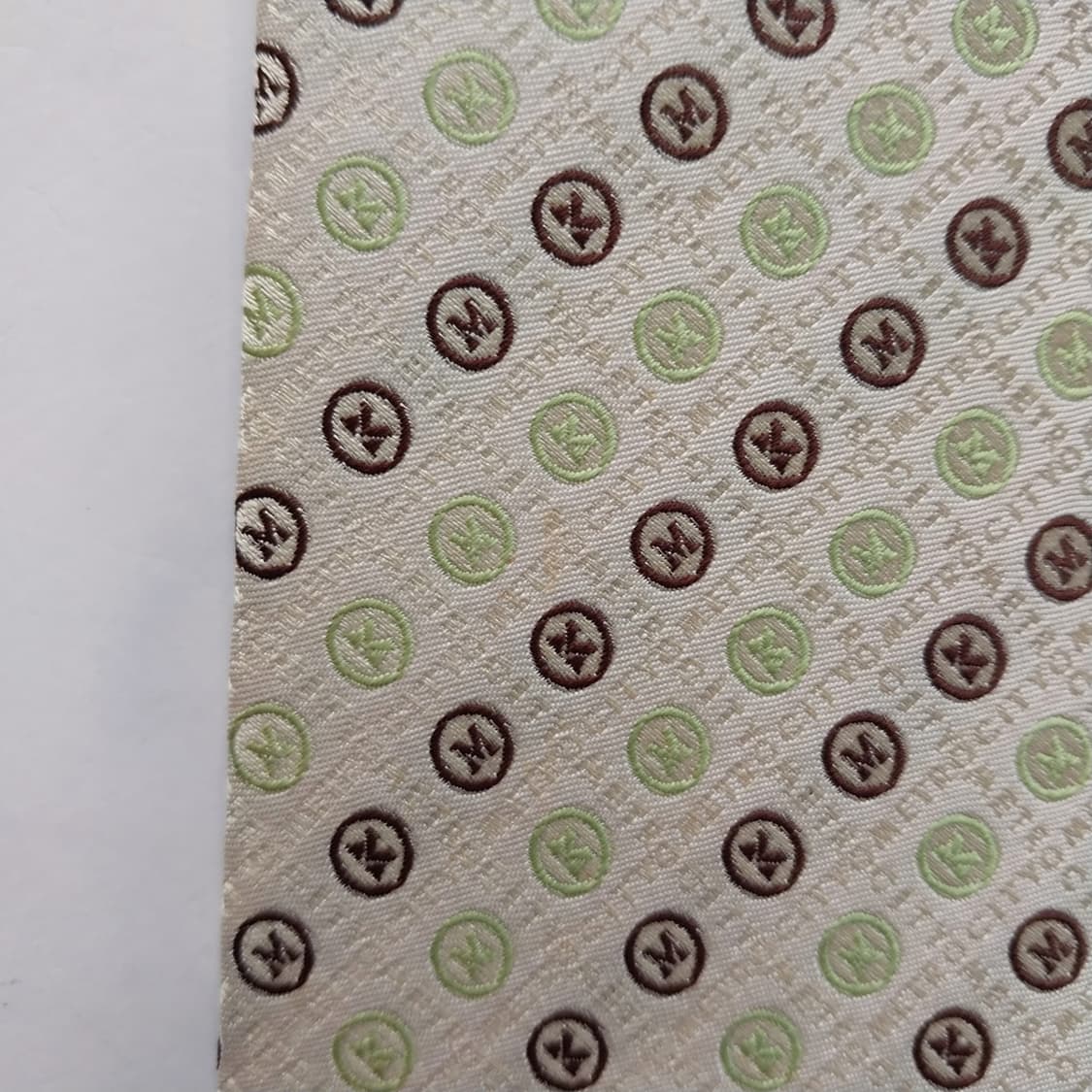 메트로시티 M 자수 패턴 아이보리 넥타이 9.7cm A등급 K1611
 상품이미지9