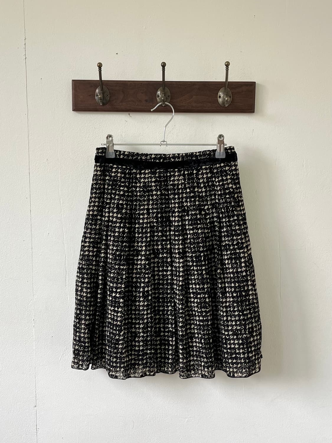 Alphabet’s alphabet 벨벳 로브 스커트 상품이미지1