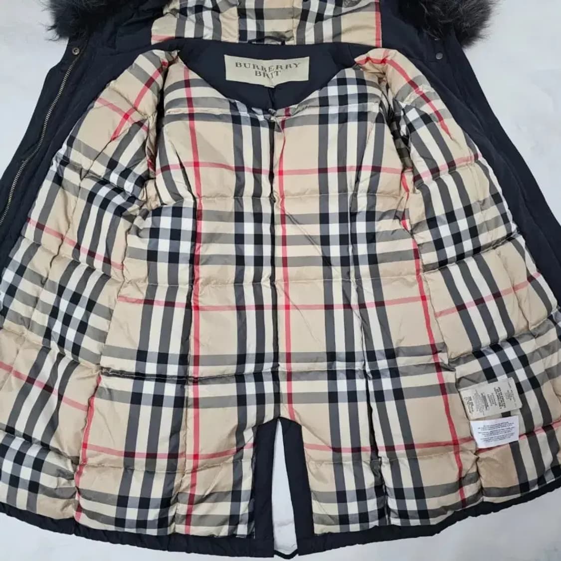 버버리 브릿 여성 패딩 코트 블랙 ~66 상품이미지5