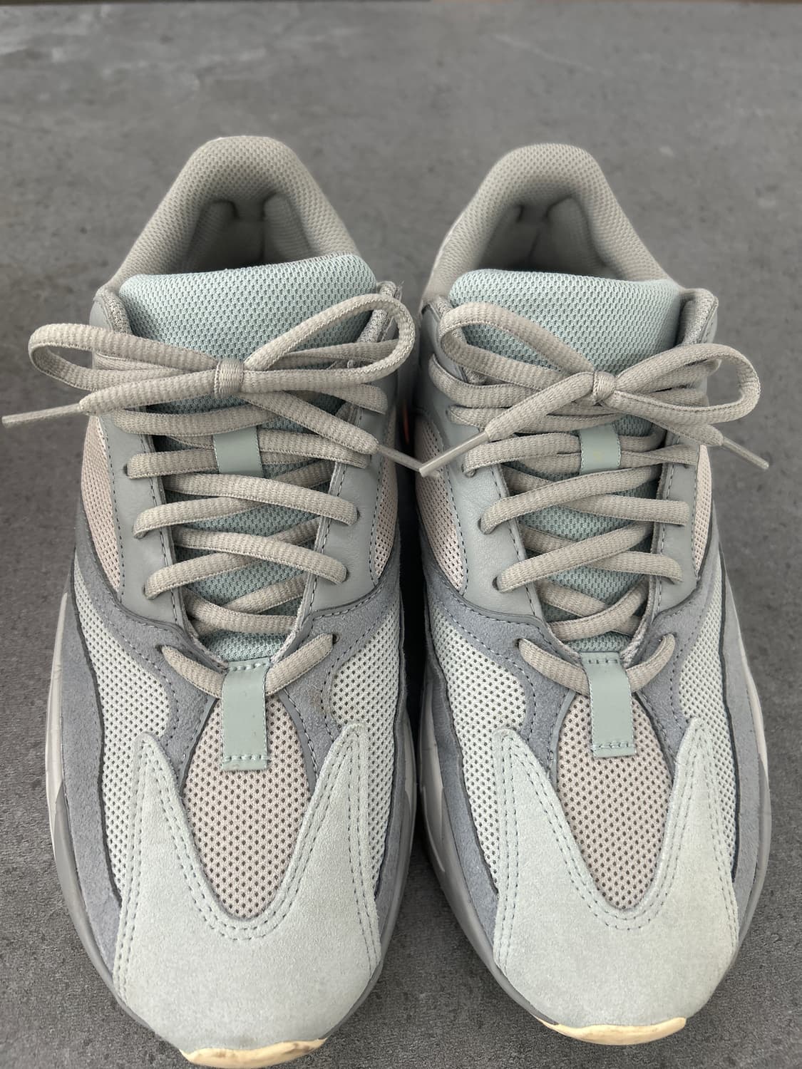 이지부스트700이너시아 상품이미지1