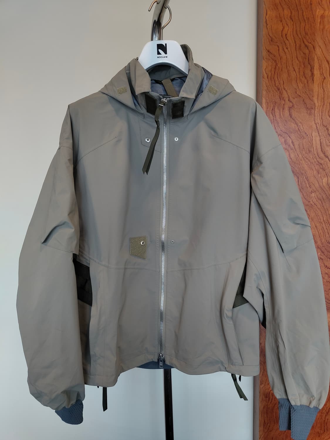 아크로님 J110TS-GT
3L Gore-Tex Pro Tec Sys 상품이미지1
