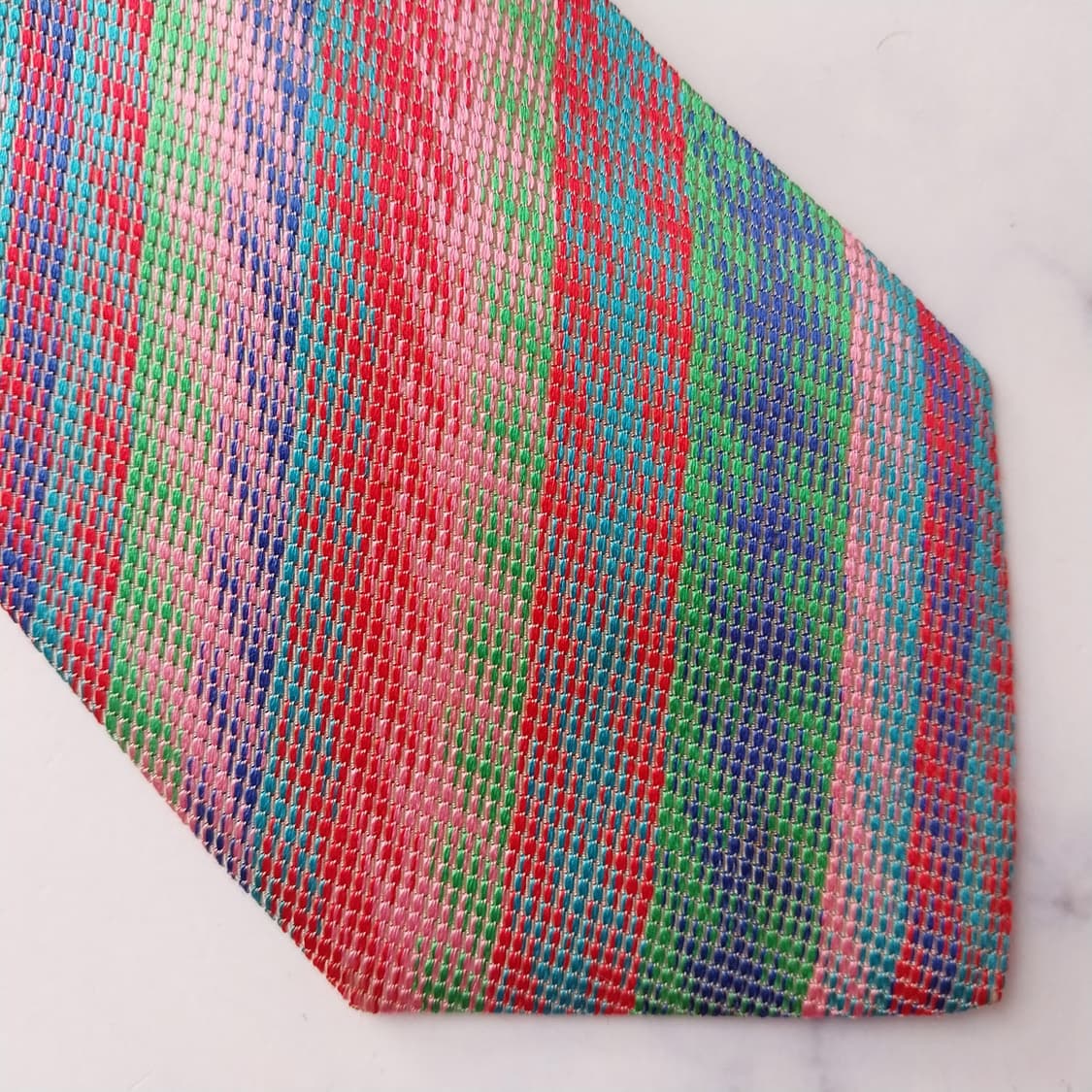 미쏘니 실크 핑크 멀티 스트라이프 넥타이 9.3cm A등급 K2124
 상품이미지2