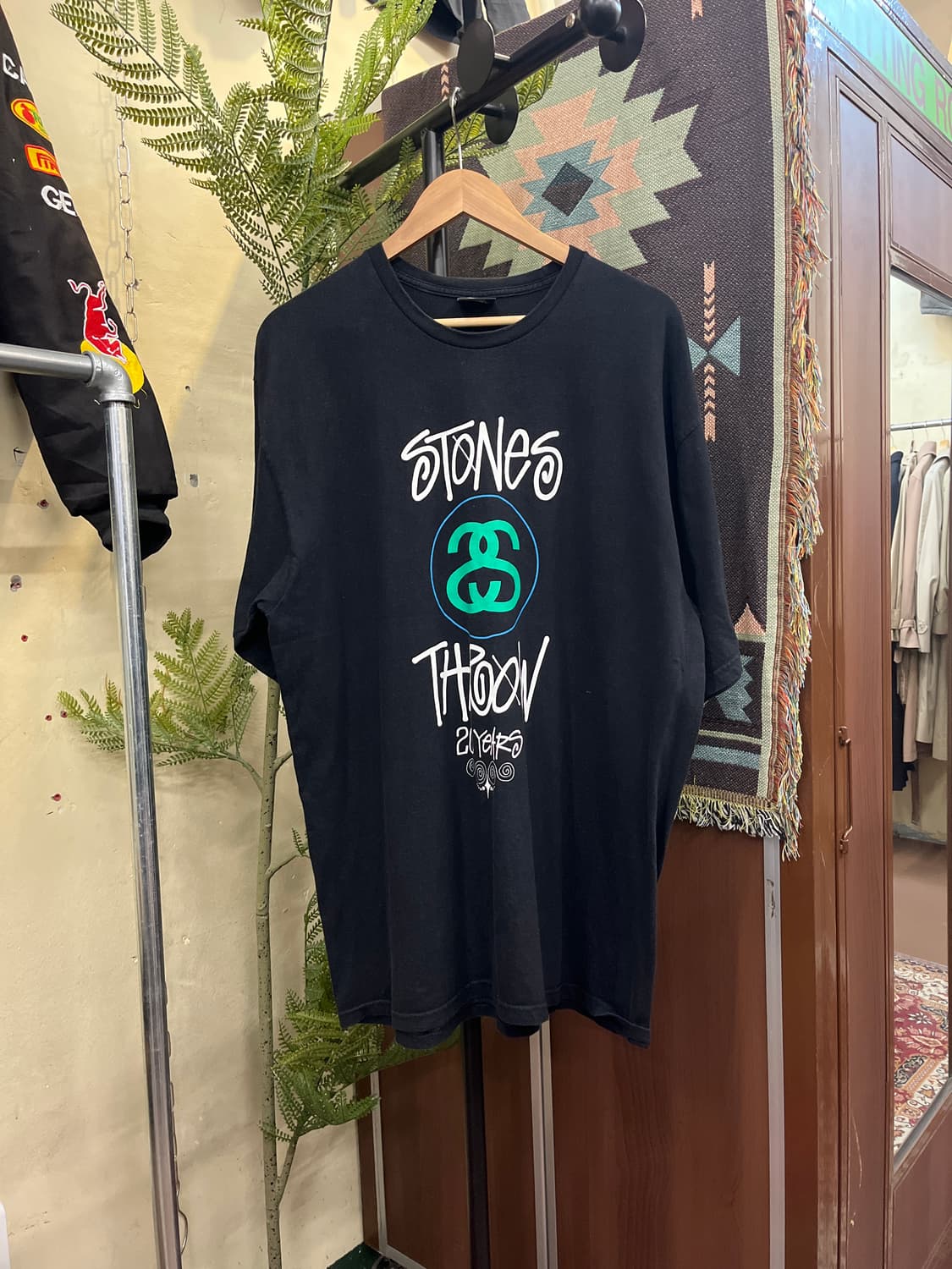 스투시 스톤즈 스로우 20주년 반팔티 상품이미지1