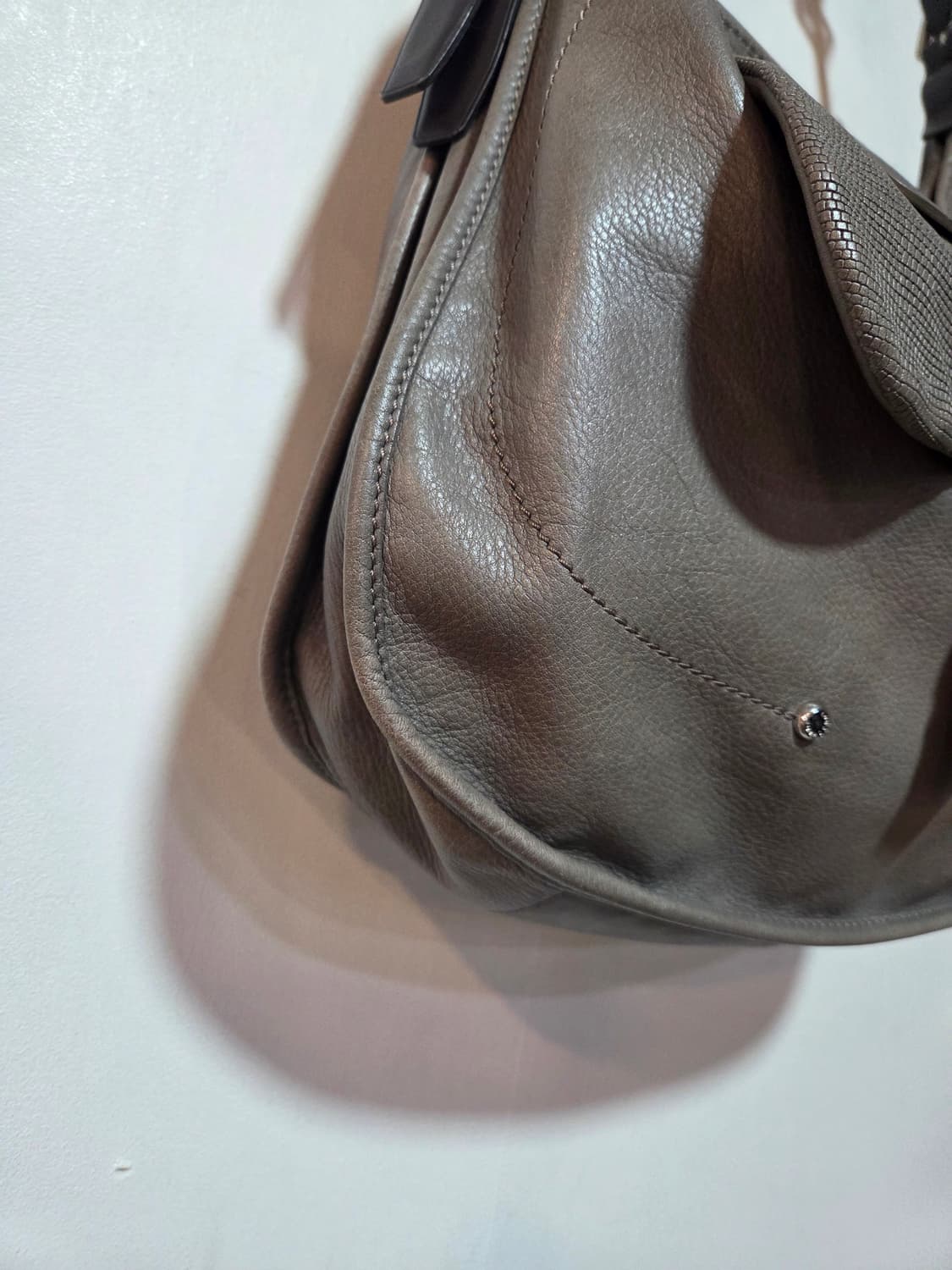 롱샴 가죽 호보백 그레이 상품이미지9