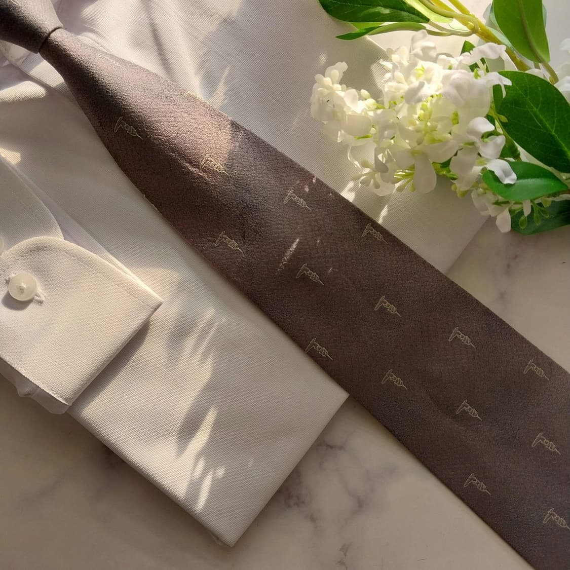 트루사르디 실크 자카드 로고 넥타이 9.3cm A+등급 K1649
 상품이미지7