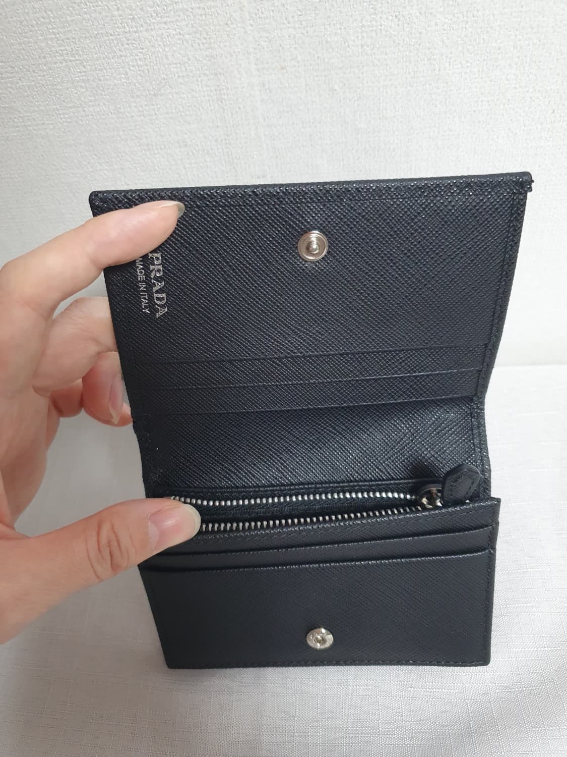 무료배송!! 프라다 사피아노 블랙  정품 여성 명품 반지갑 상품이미지4