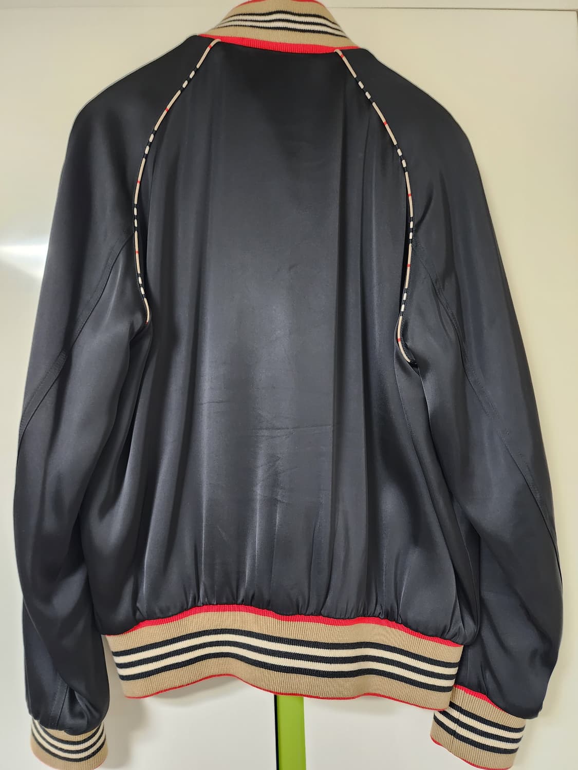 버버리 블랙 봄버 자켓 남성 XL 100-105사이즈 상품이미지2