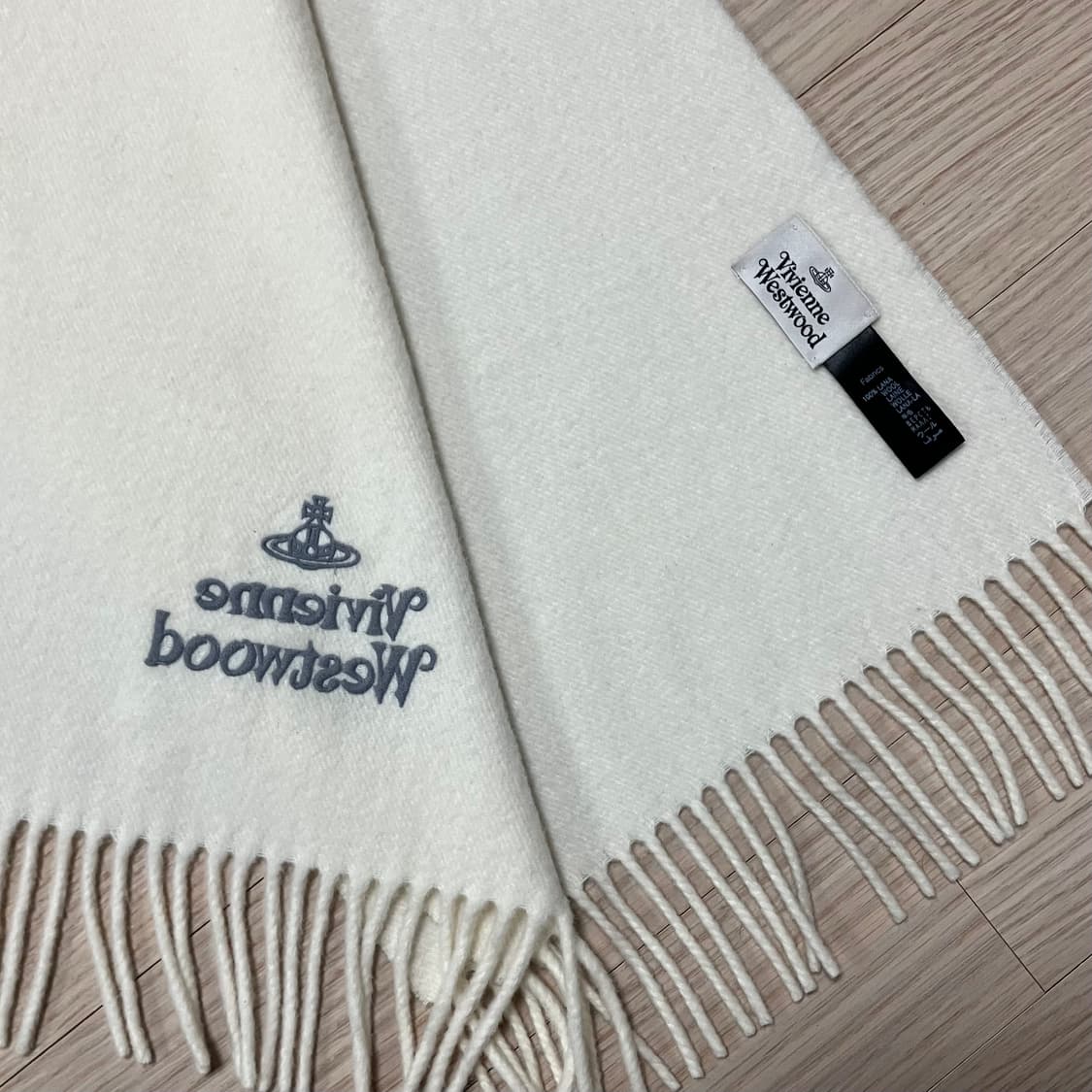 비비안웨스트우드 울머플러 아이보리 상품이미지4