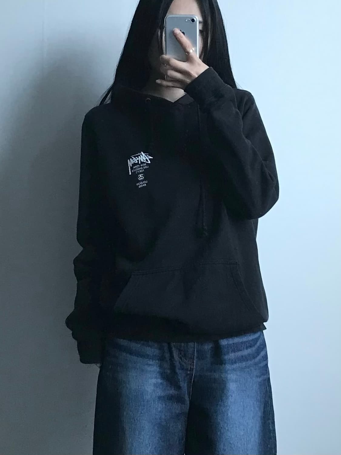 스투시 월드투어 블랙 후드티 상품이미지1