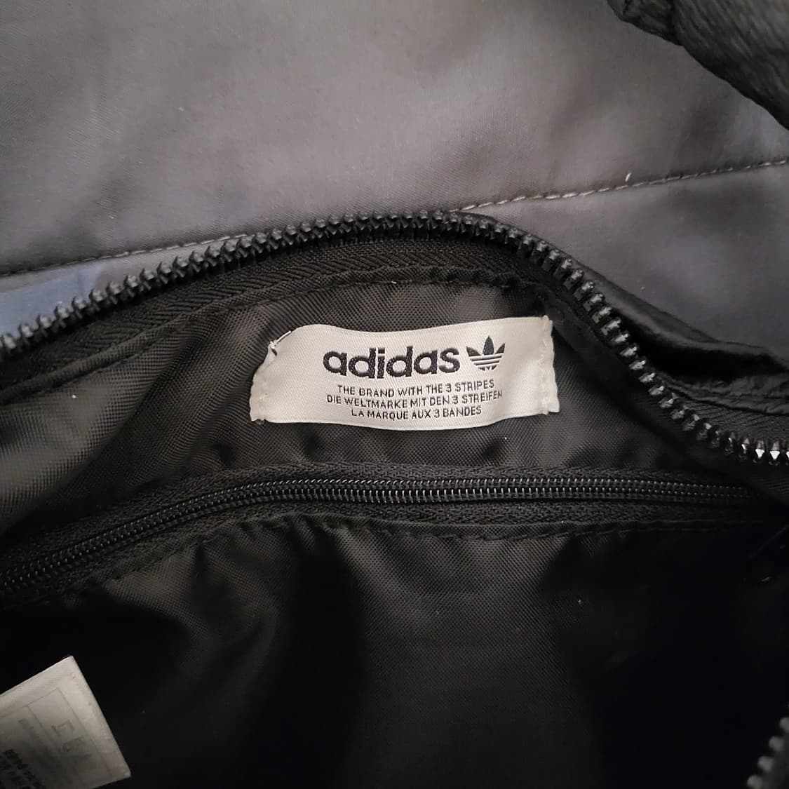 아디다스 블랙 미니 숄더백 상품이미지3