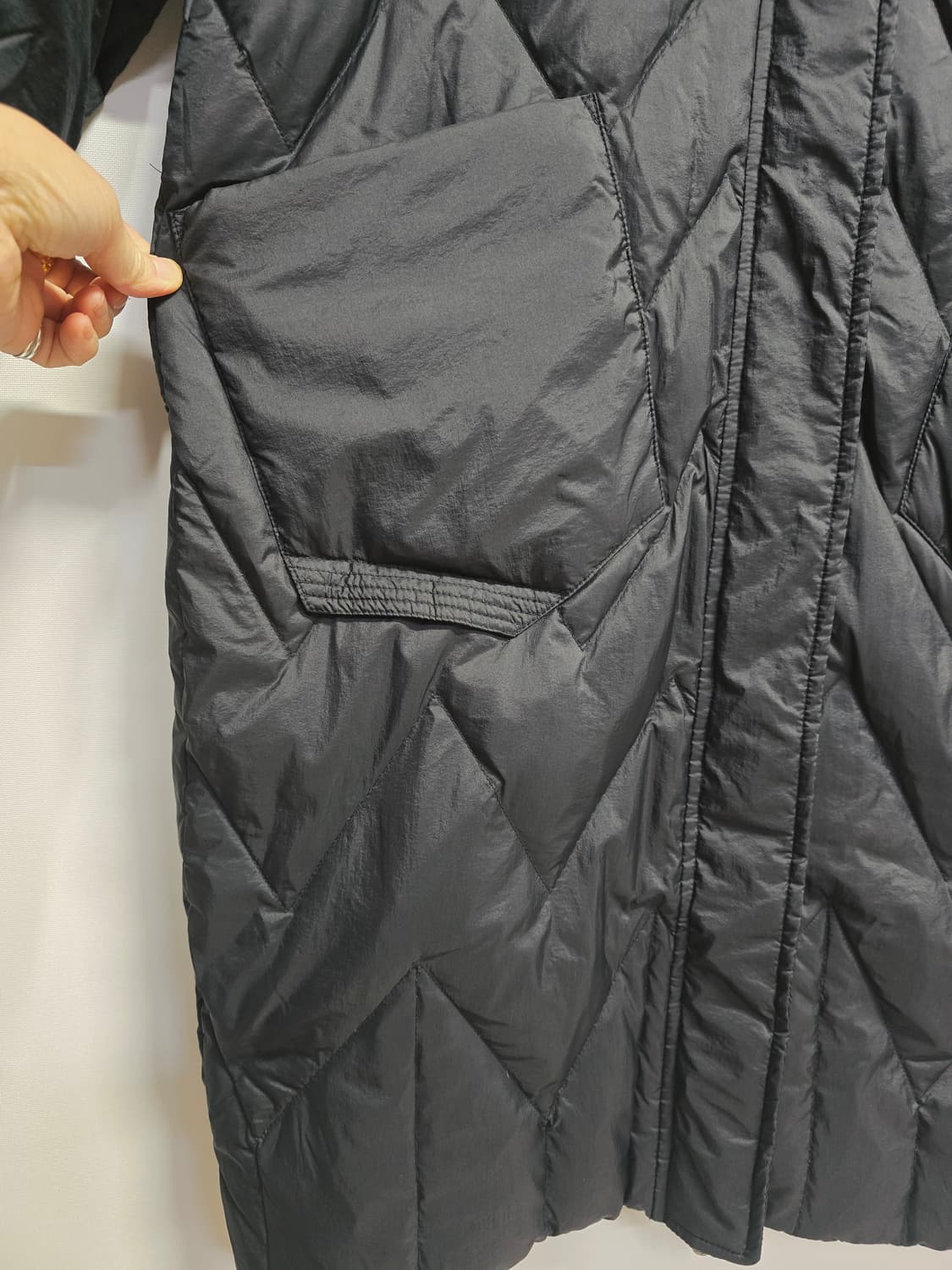 엘렌  퀼팅 다운롱패딩 블랙 상품이미지3