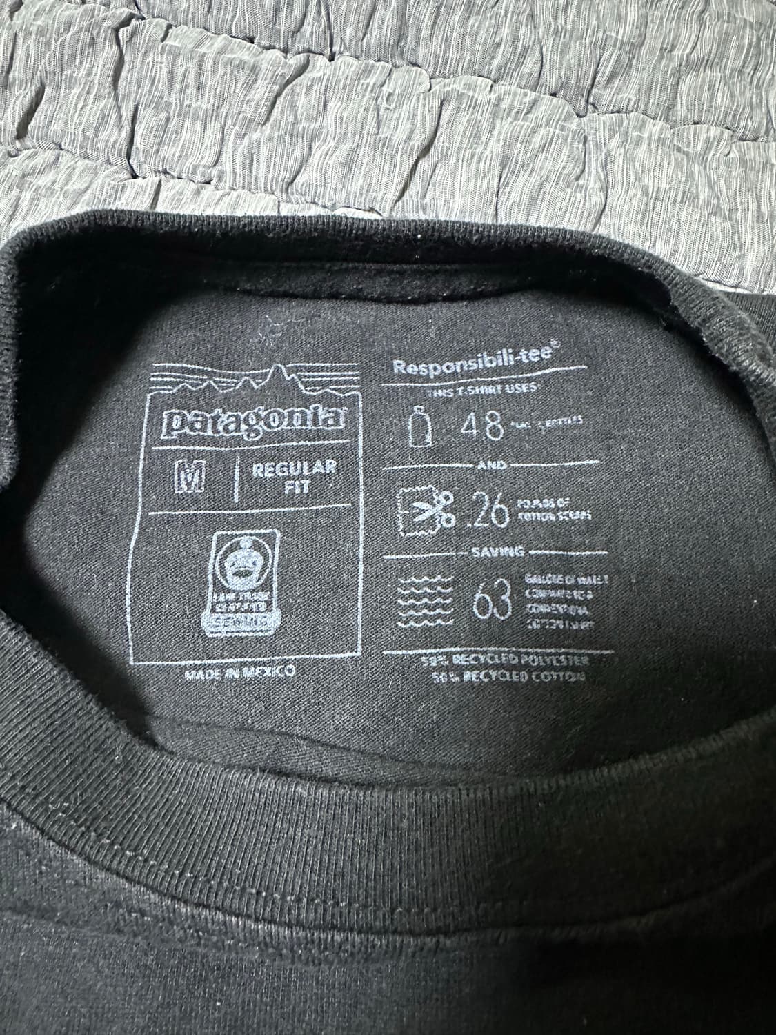 파타고니아 검정 반팔 티셔츠 M 사이즈 상품이미지3