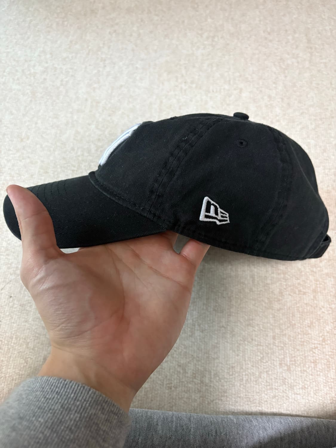 뉴에라 모마 콜라보 블랙 볼캡 상품이미지3