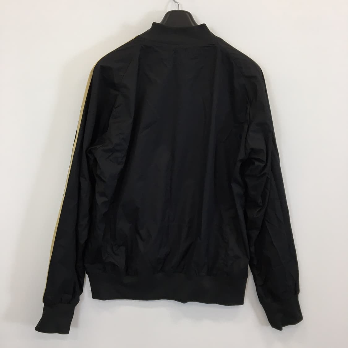 아디다스 블랙 골드 우븐자켓 105  상품이미지4