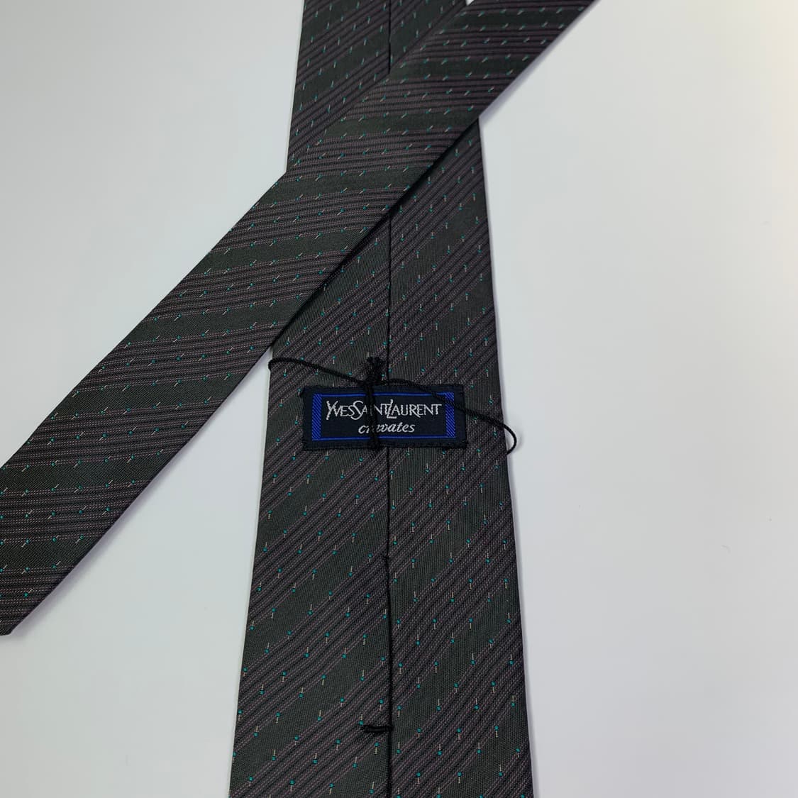 입생로랑(YSL) 택 달린 미사용품 명품넥타이 100실크 S등급 상품이미지5