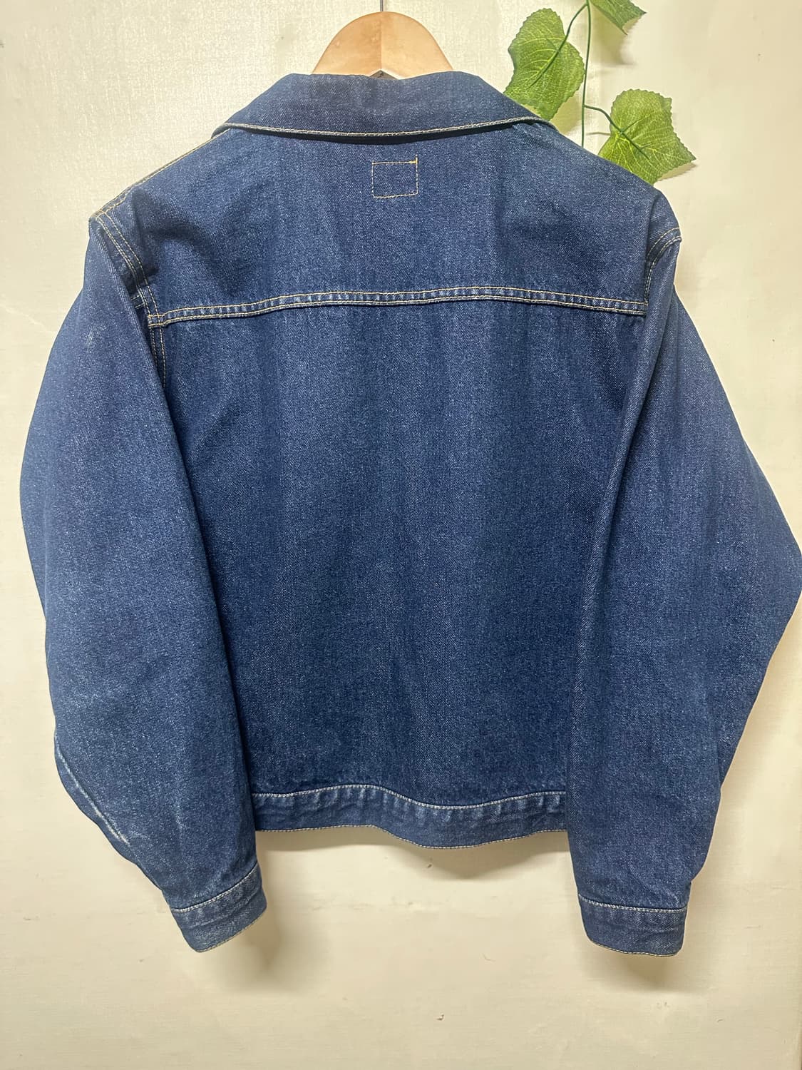 파란색 데님 재킷입니다 상품이미지2