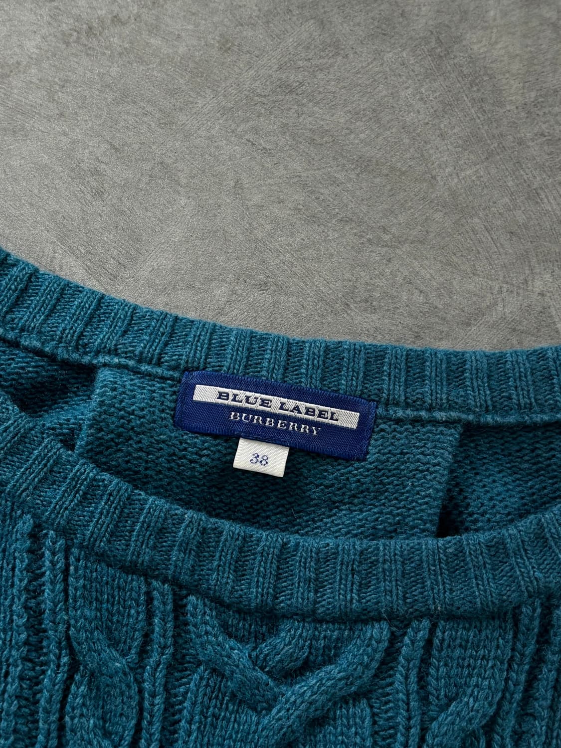 Burberry 버버리 블루라벨 블루 케이블 니트 상품이미지3