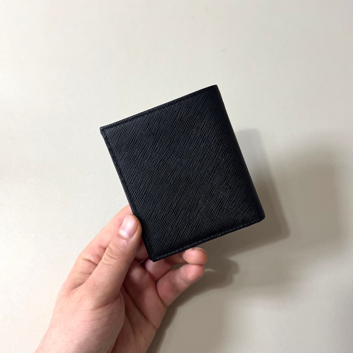 [OS/당일출고]프라다 삼각로고 사피아노 반지갑 상품이미지4