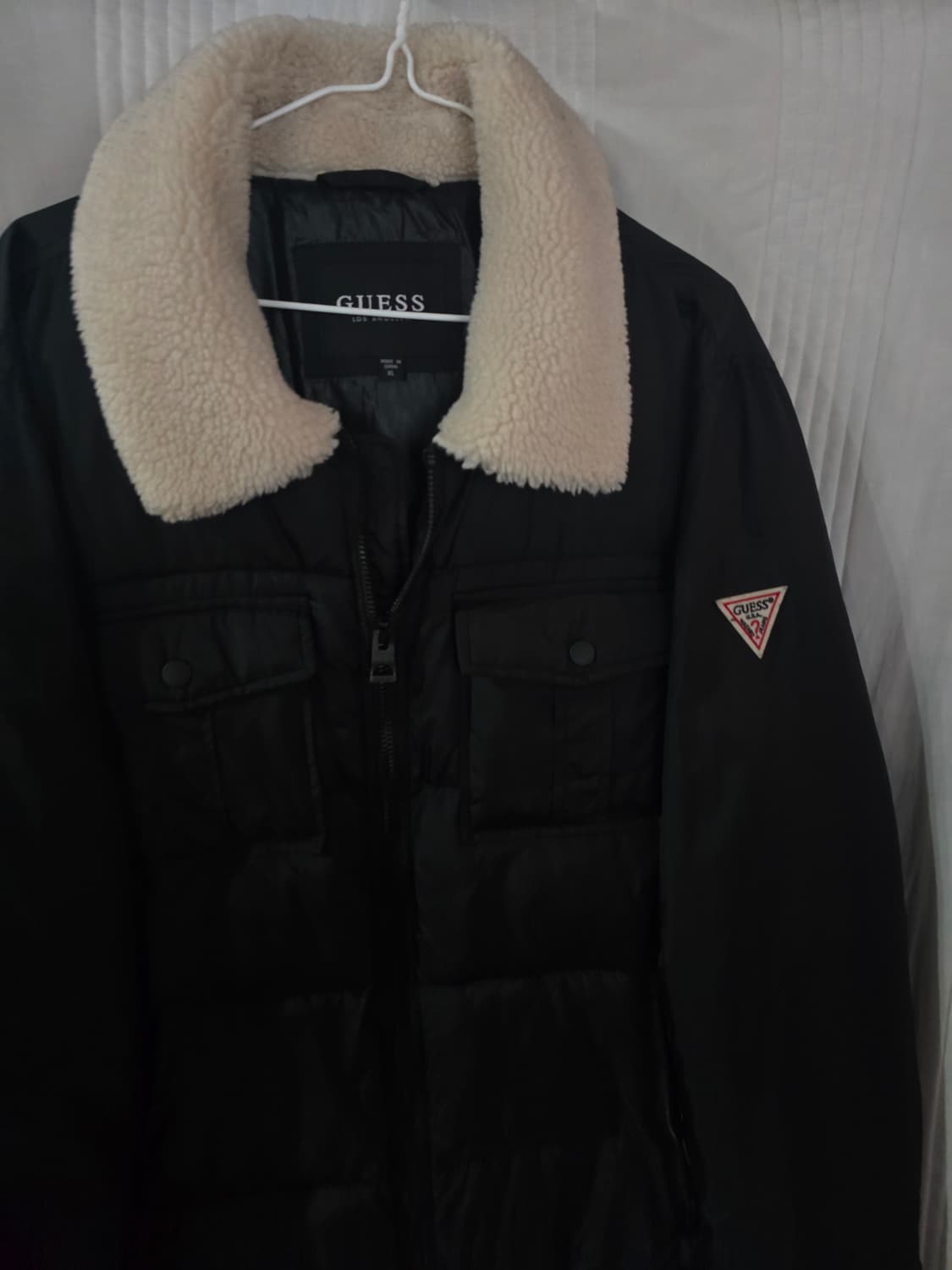 게스 블랙 뽀글이 카라 패딩 자켓 상품이미지1