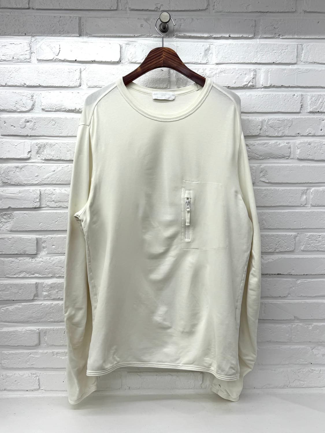 스톤아일랜드 화이트 롱슬리브 상품이미지3