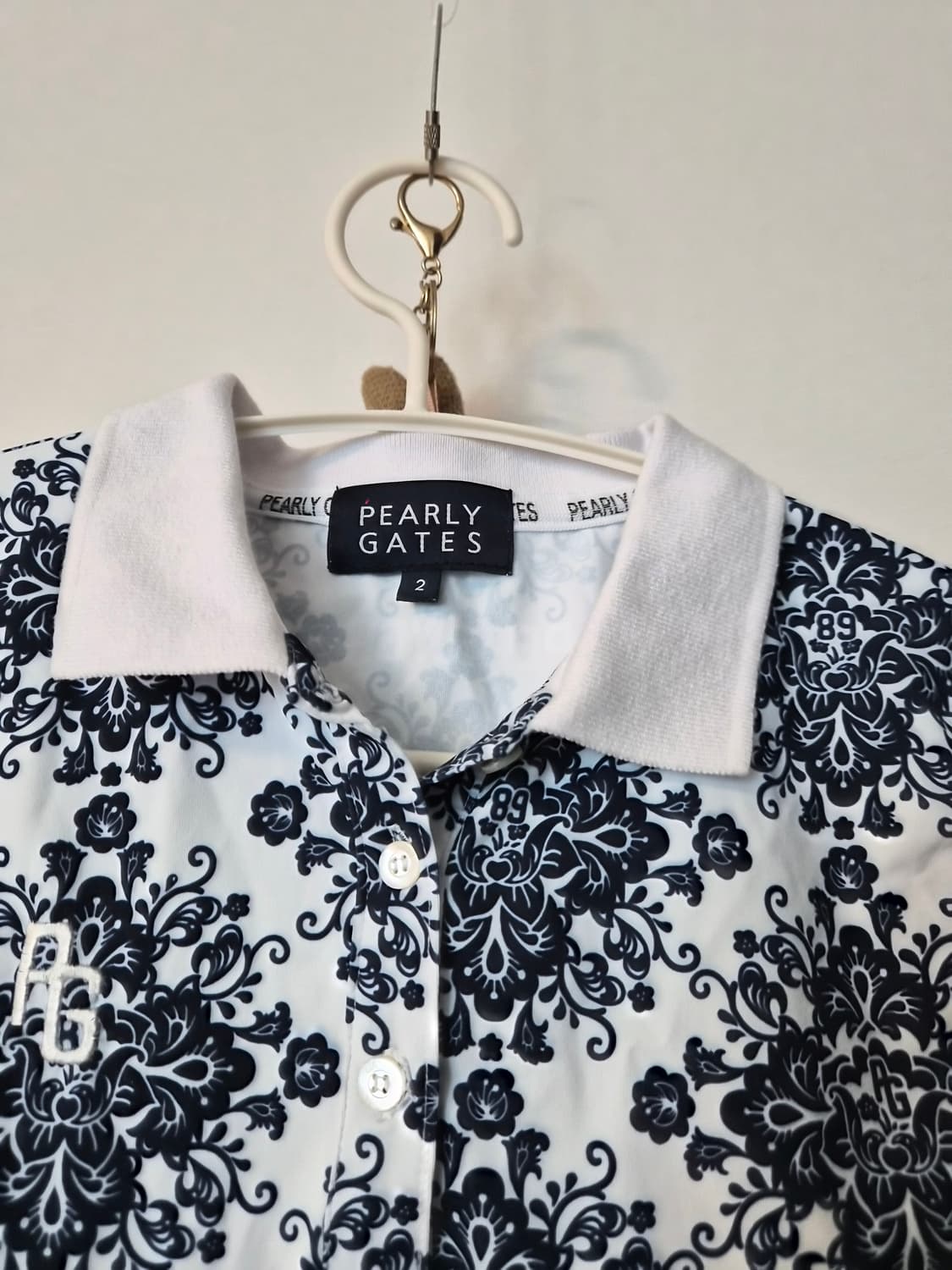 파리게이츠 여성 다마스크 패턴 민소매 칼라 티셔츠 상품이미지3