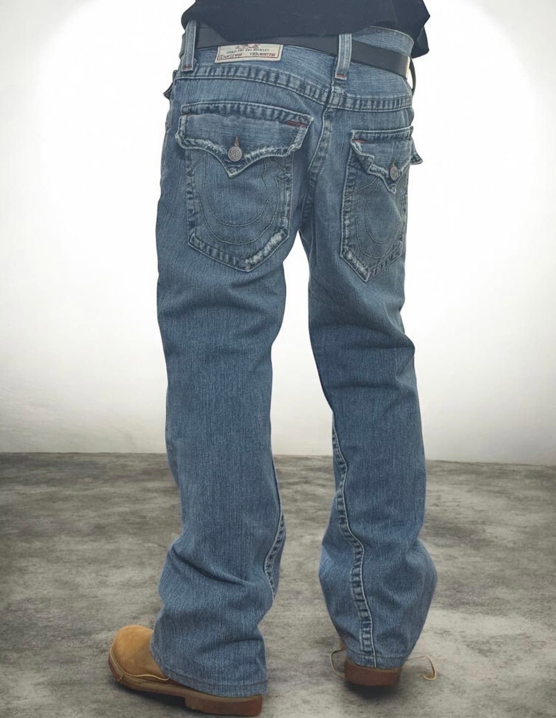 트루릴리전 플레어 조이 부츠컷 데미지워싱 연청 데님팬츠 상품이미지1