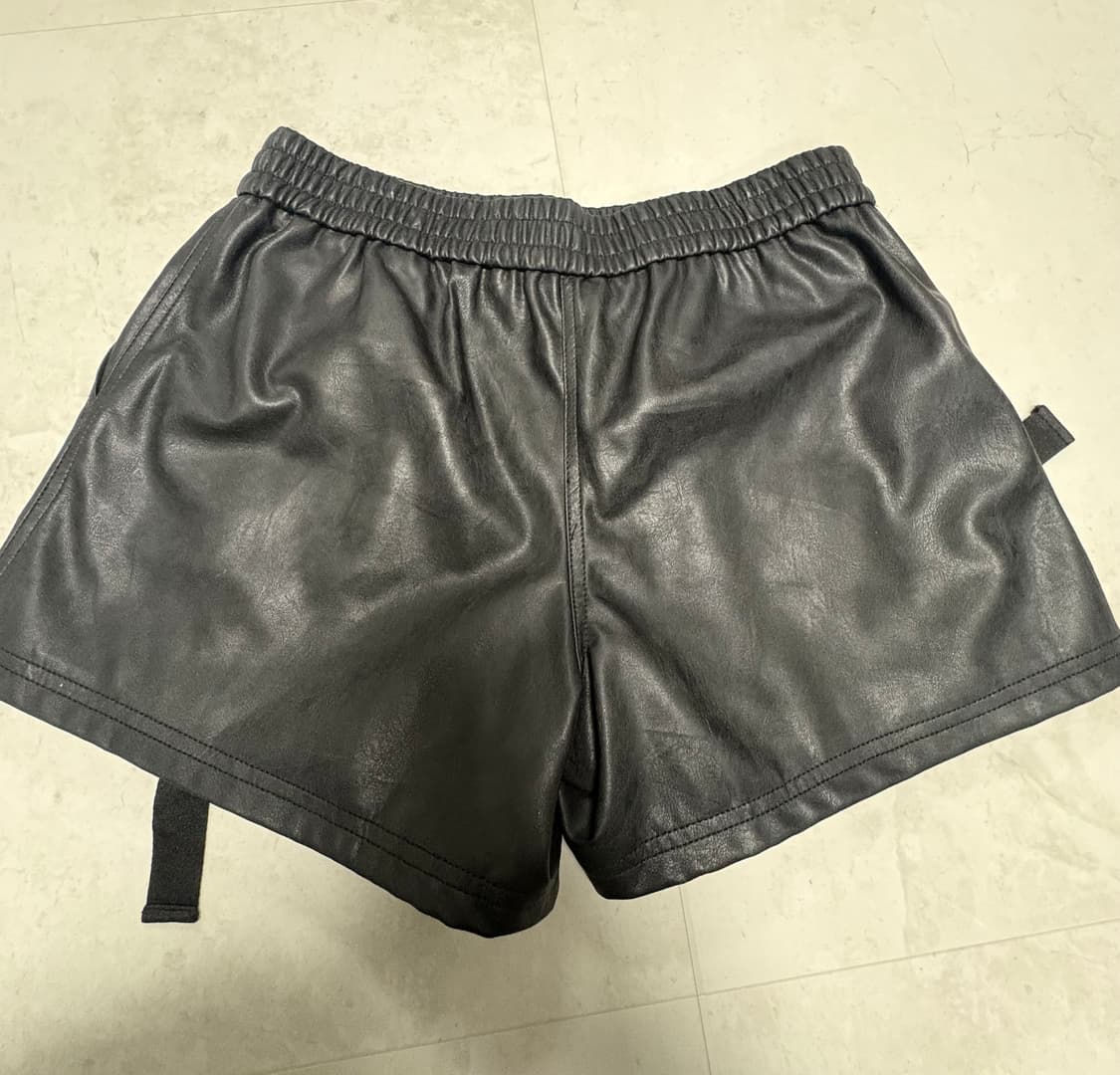 H&m 레더 펑크st 반바지  상품이미지2