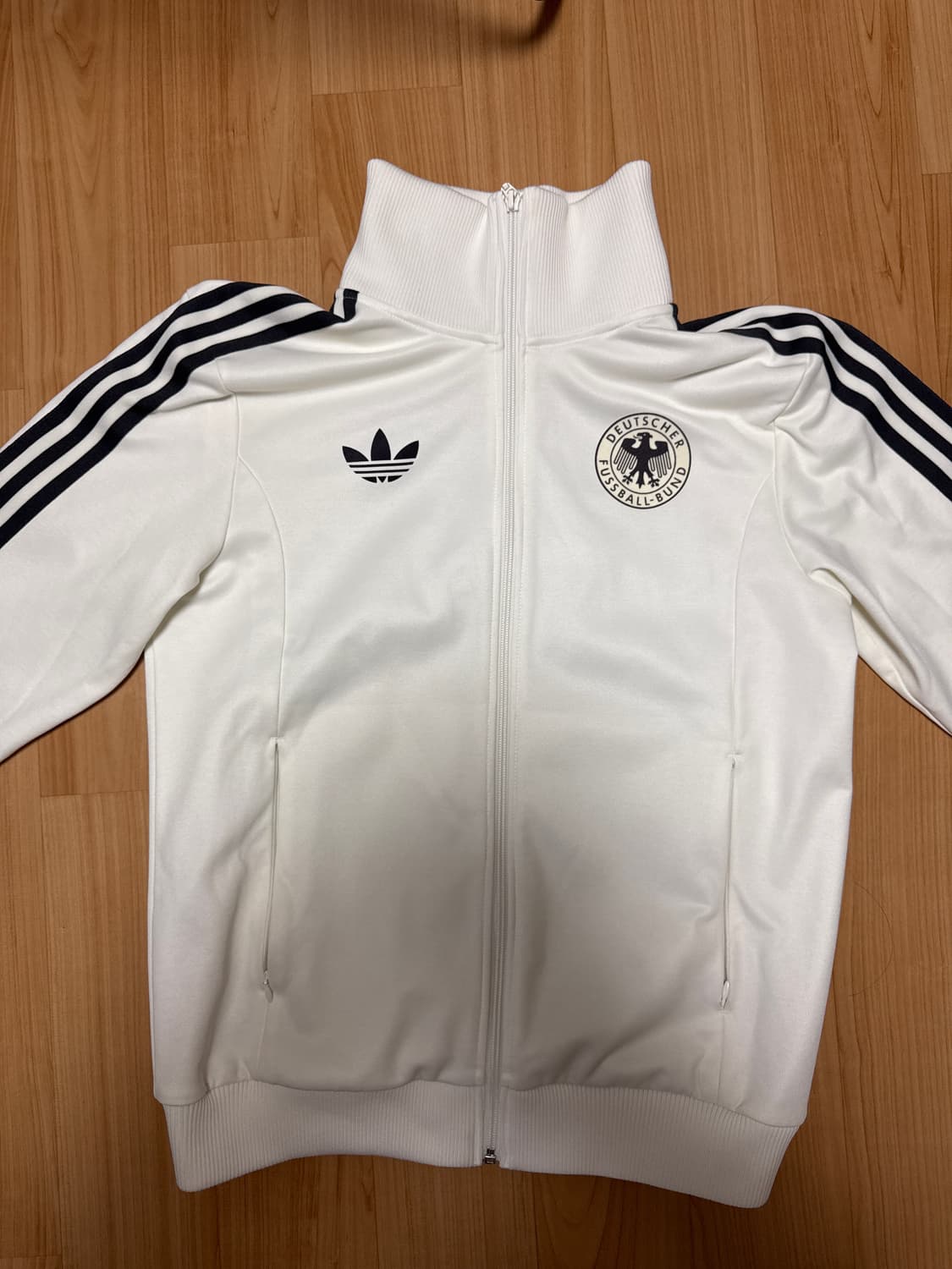 아디다스 독일 바켄바우어 트랙 탑 오프 화이트 L 상품이미지1