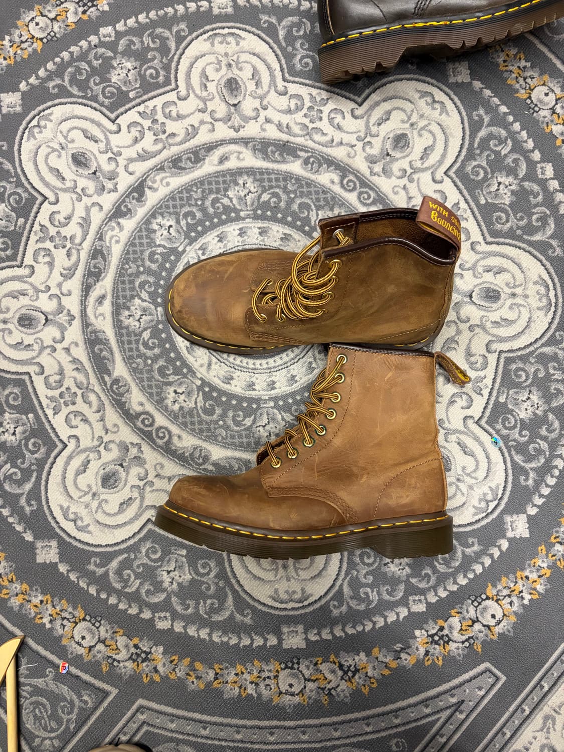 닥터마틴 8홀 다크브라운 워커 상품이미지2