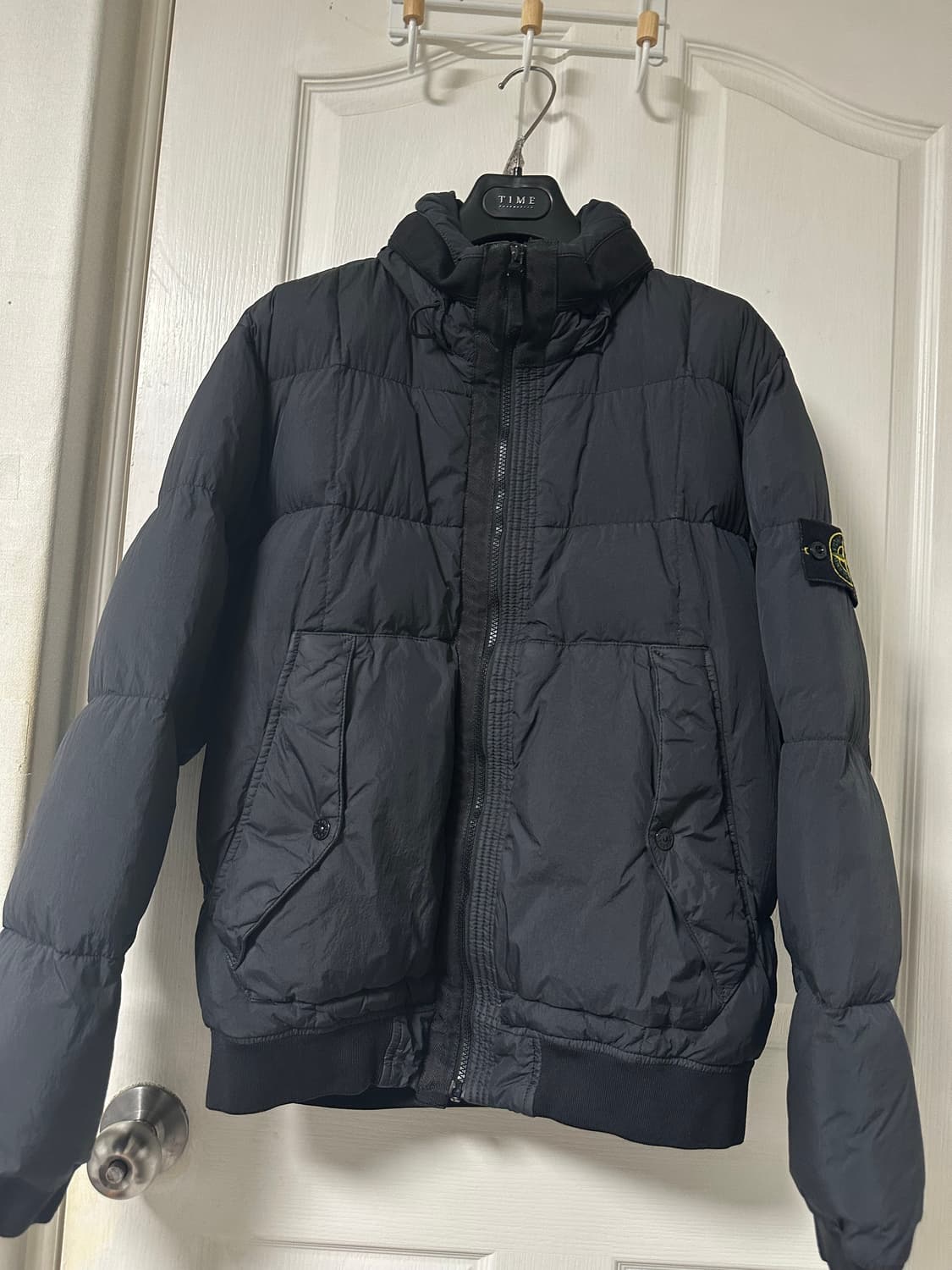 스톤아일랜드 크링클랩스 18fw 논후드 숏패딩 L사이즈 차콜 상품이미지1