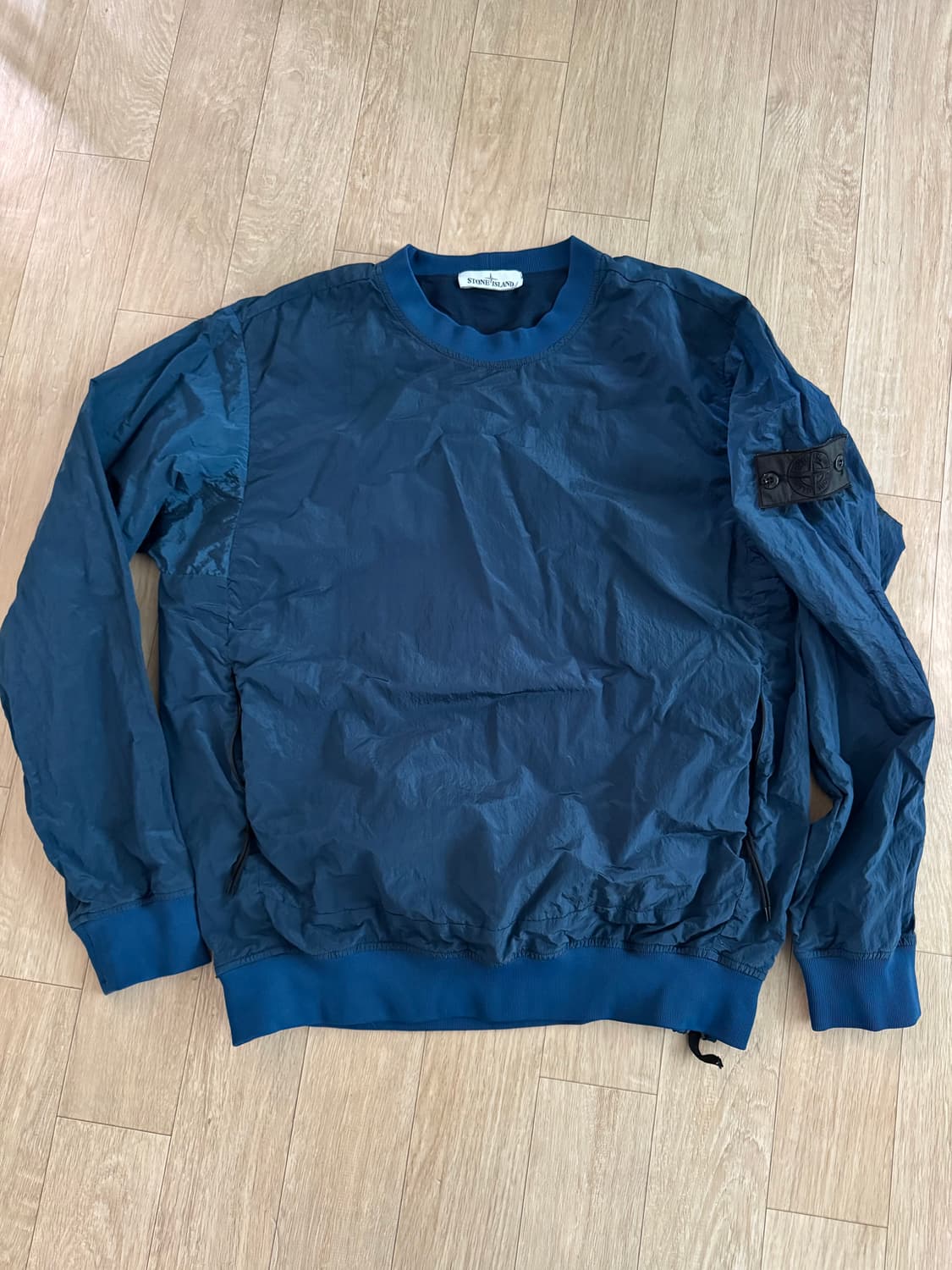 스톤아일랜드 나일론메탈 맨투맨 블랙와펜 상품이미지1