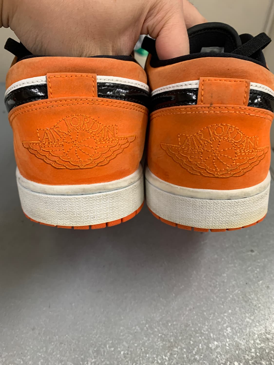 나이키 에어 조던 1 로우 쉐터드 백보드 285 상품이미지8