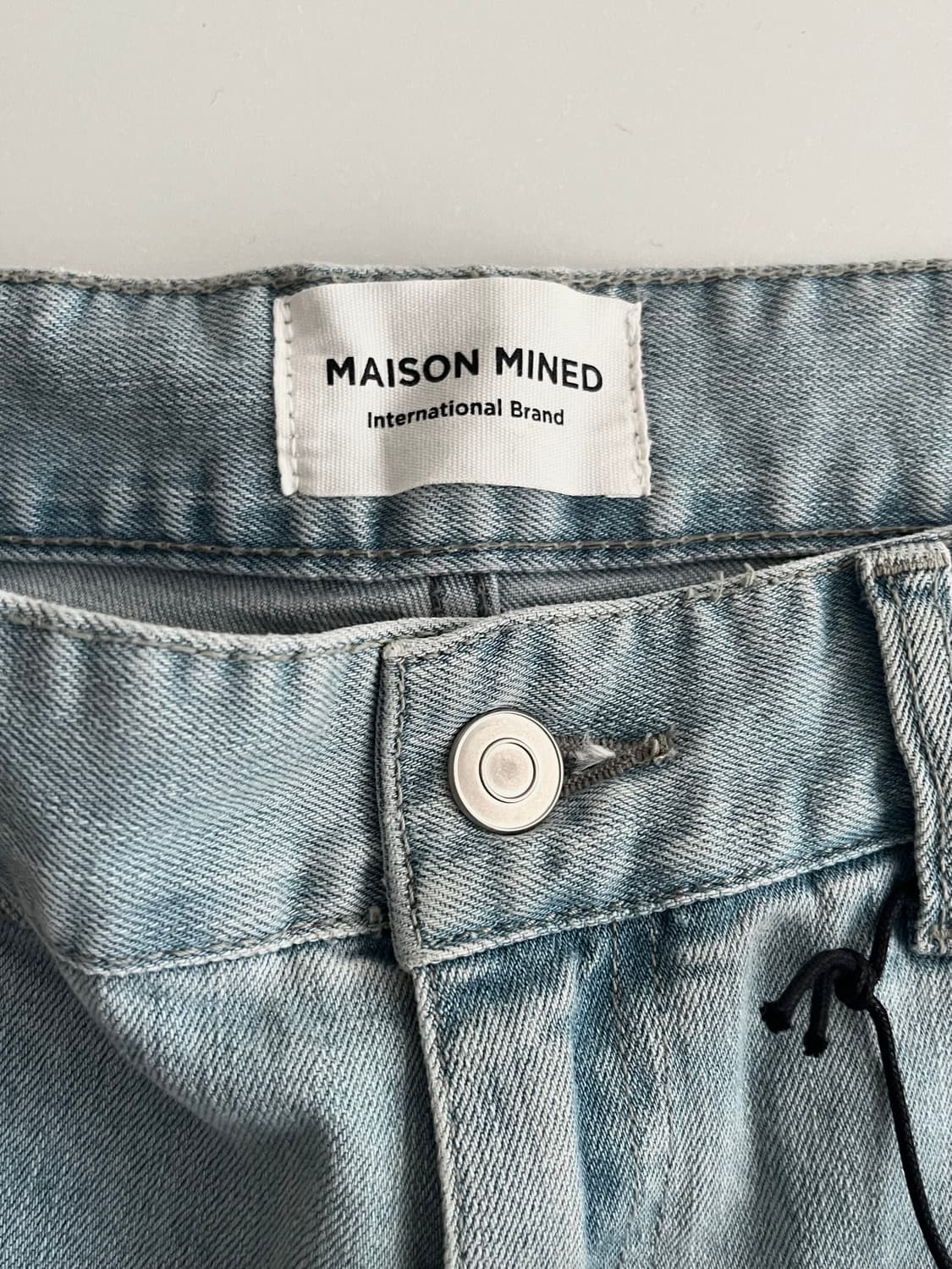 48) 새상품 메종미네드 데님 팬츠 연청 상품이미지4