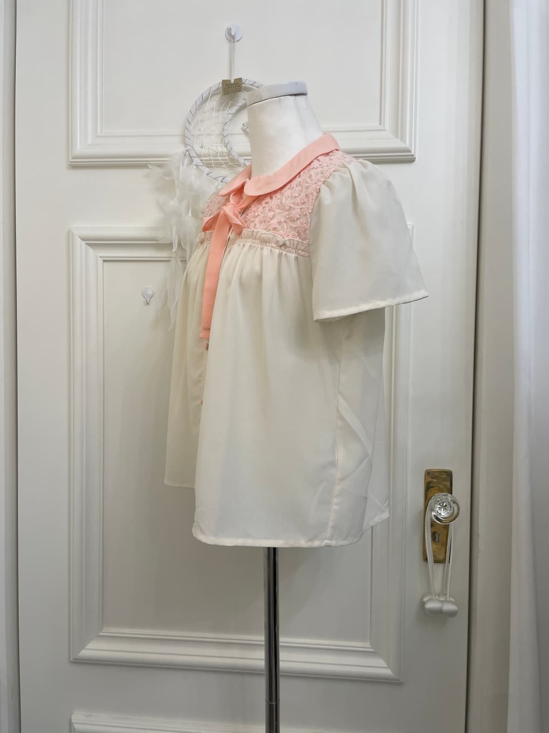 coral lace point cute blouse(size-M) 상품이미지2