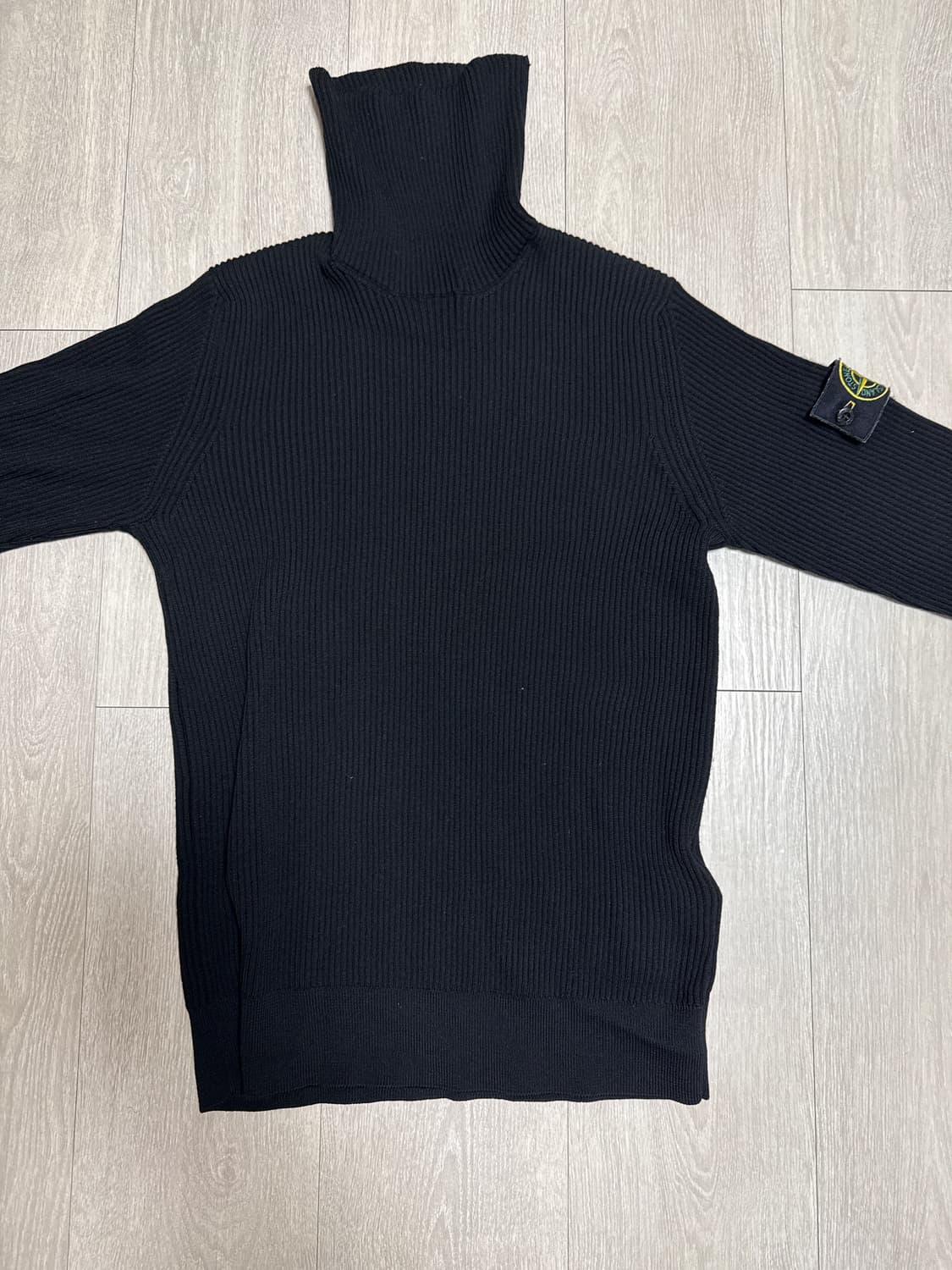 정품 스톤 아일랜드 목폴라티 급처 상품이미지1