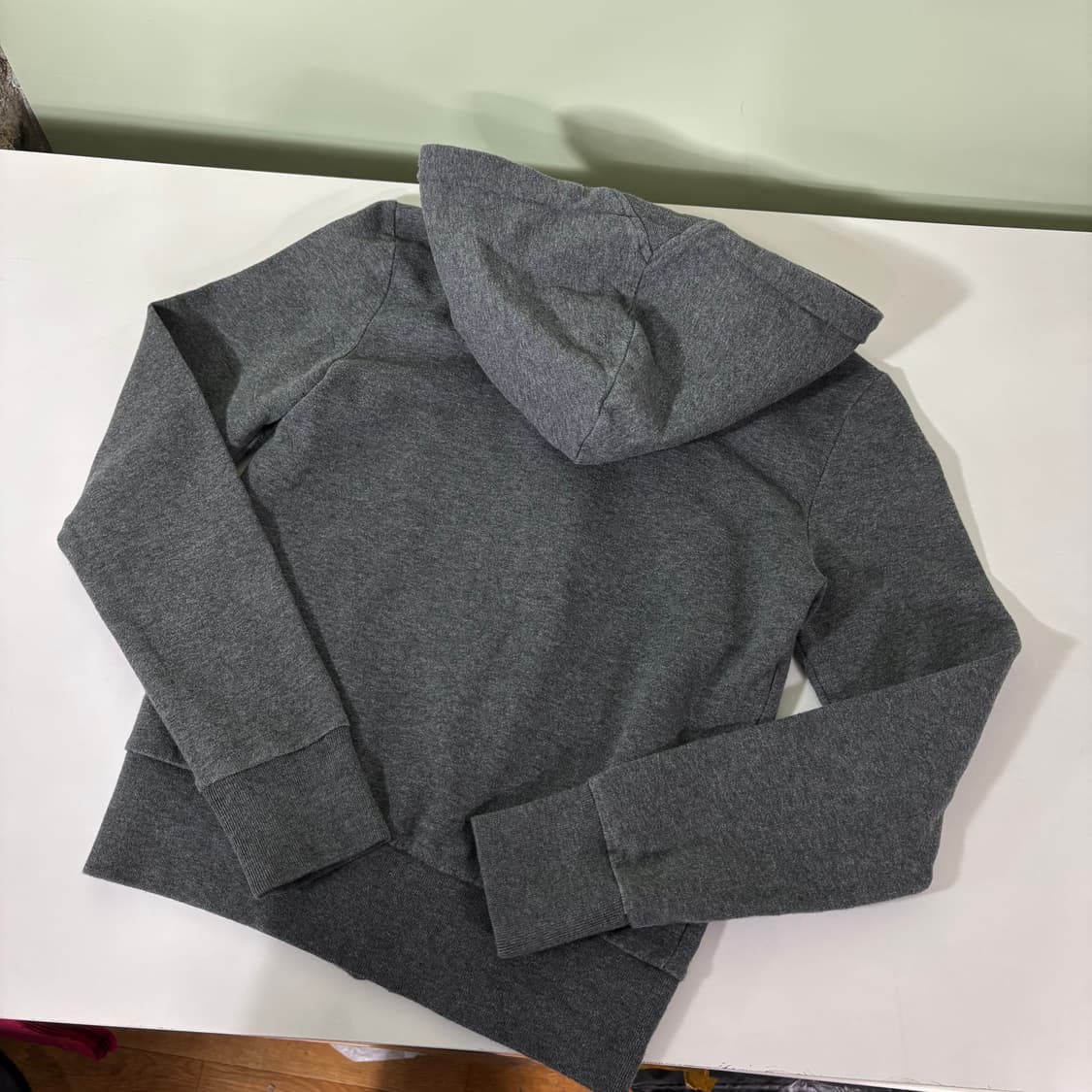 우먼S-M 아디다스 차콜 숏 후드집업 상품이미지2