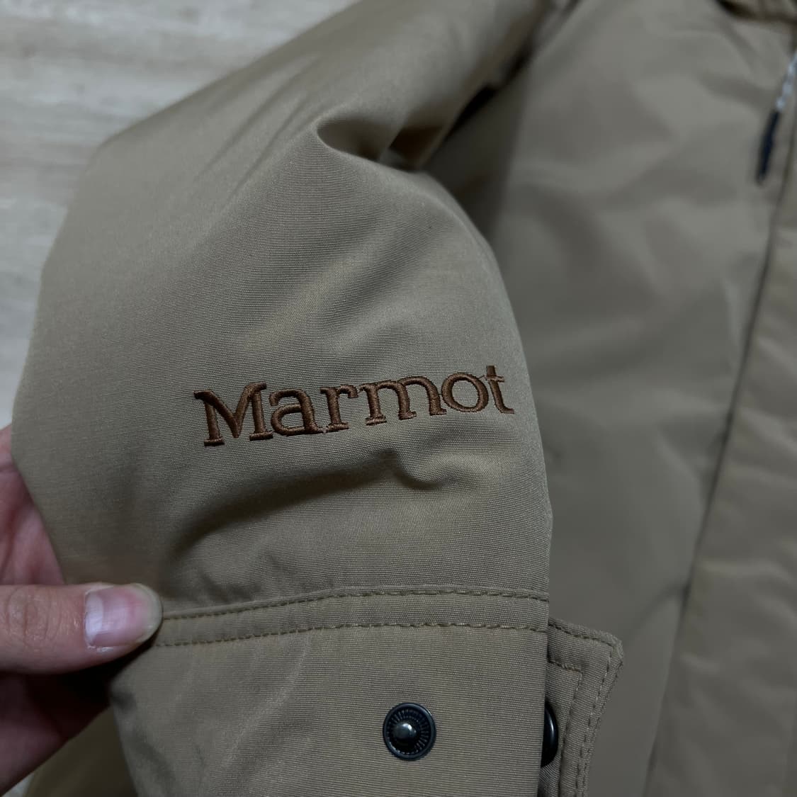 마모트 여성 라쿤퍼 후드 덕다운 야상패딩 점퍼 [베이지] S/85 상품이미지5