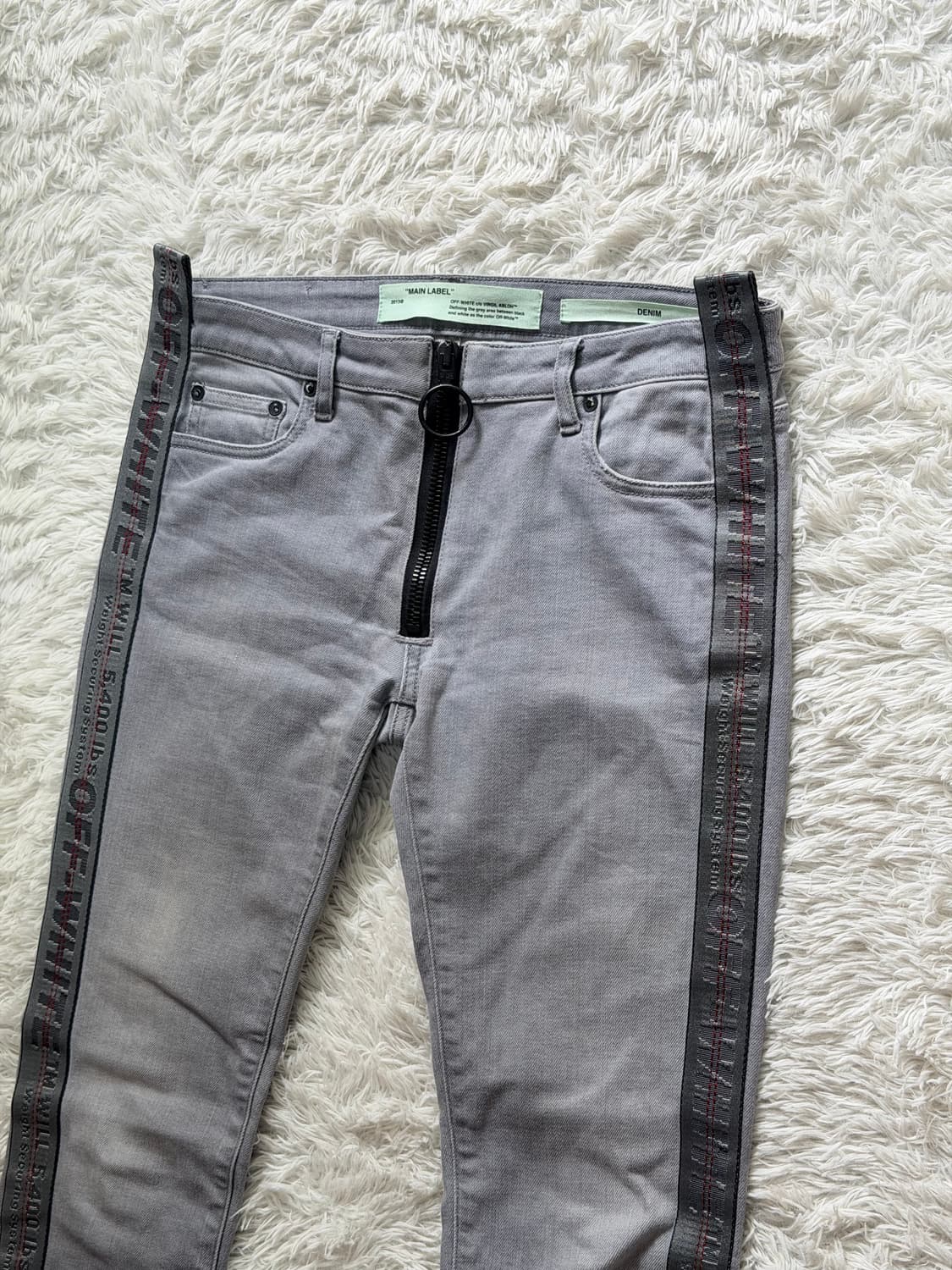 [오프화이트] 메인 라벨 다이아그 스트랩 스키니 진 - 그레이 상품이미지1