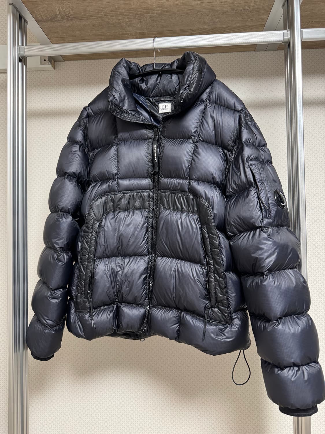 cp컴퍼니 디디쉘 다운자켓 24fw 이클립스블루 XL 상품이미지1