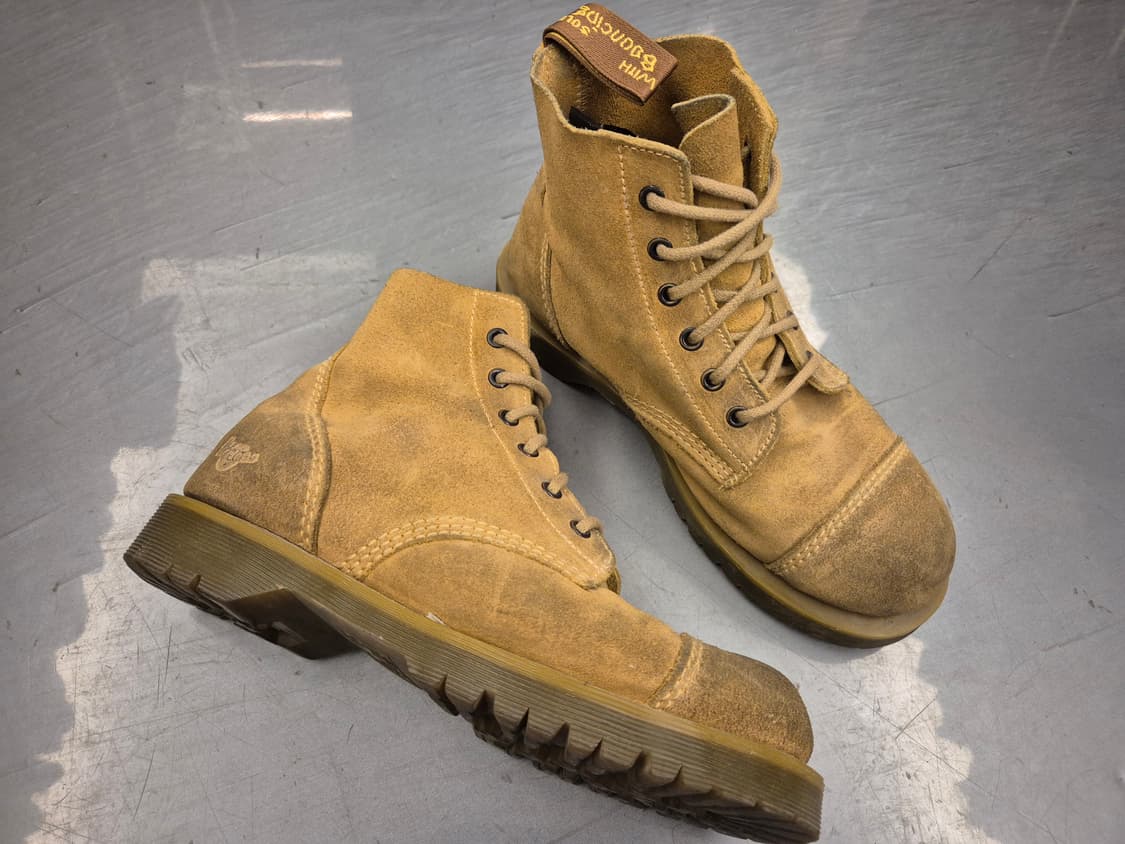 닥터마틴 왈라스 스웨이드 부츠 상품이미지1