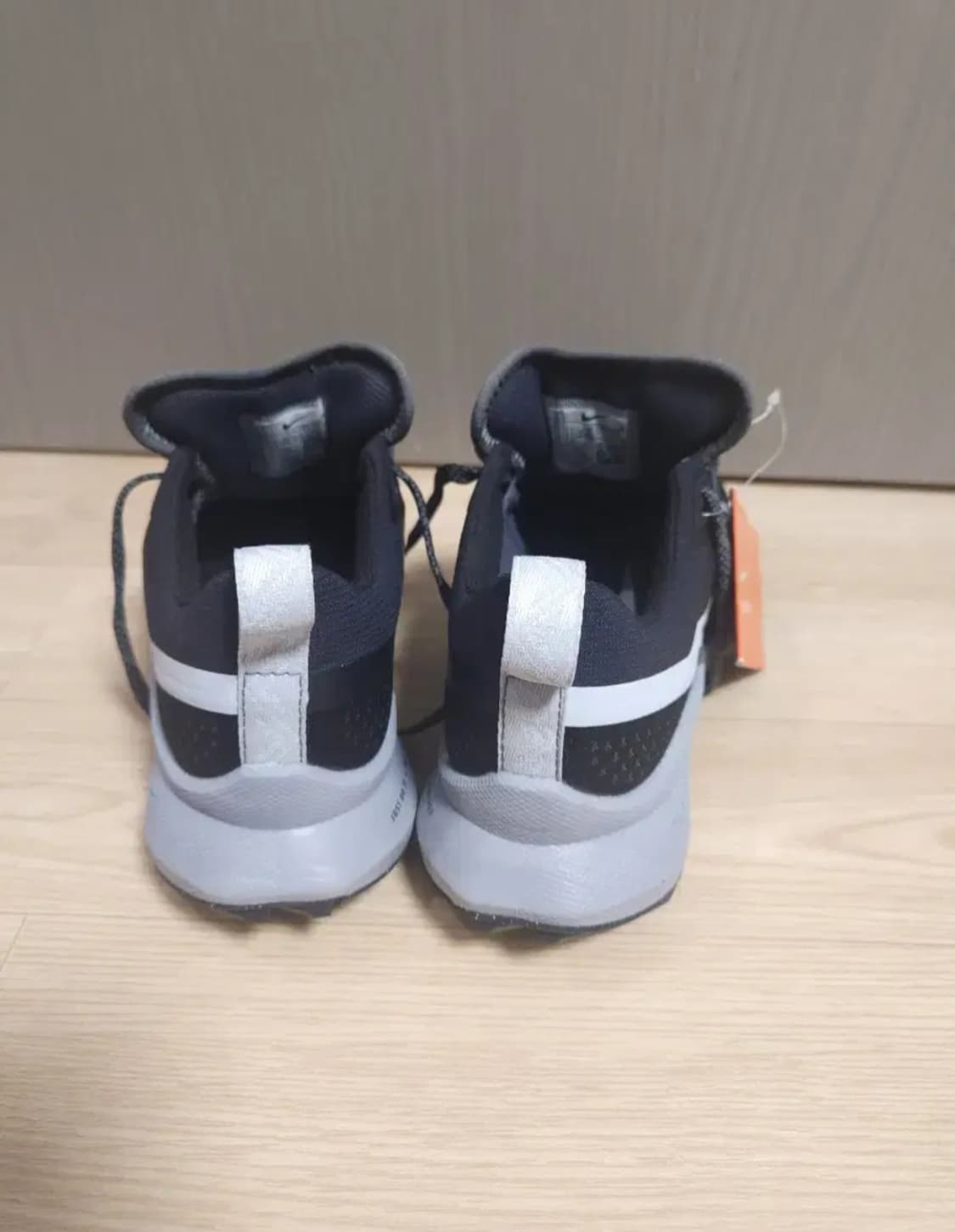 새상품] 나이키 우먼스 리엑트 페가수스 트레일, 235mm 상품이미지3